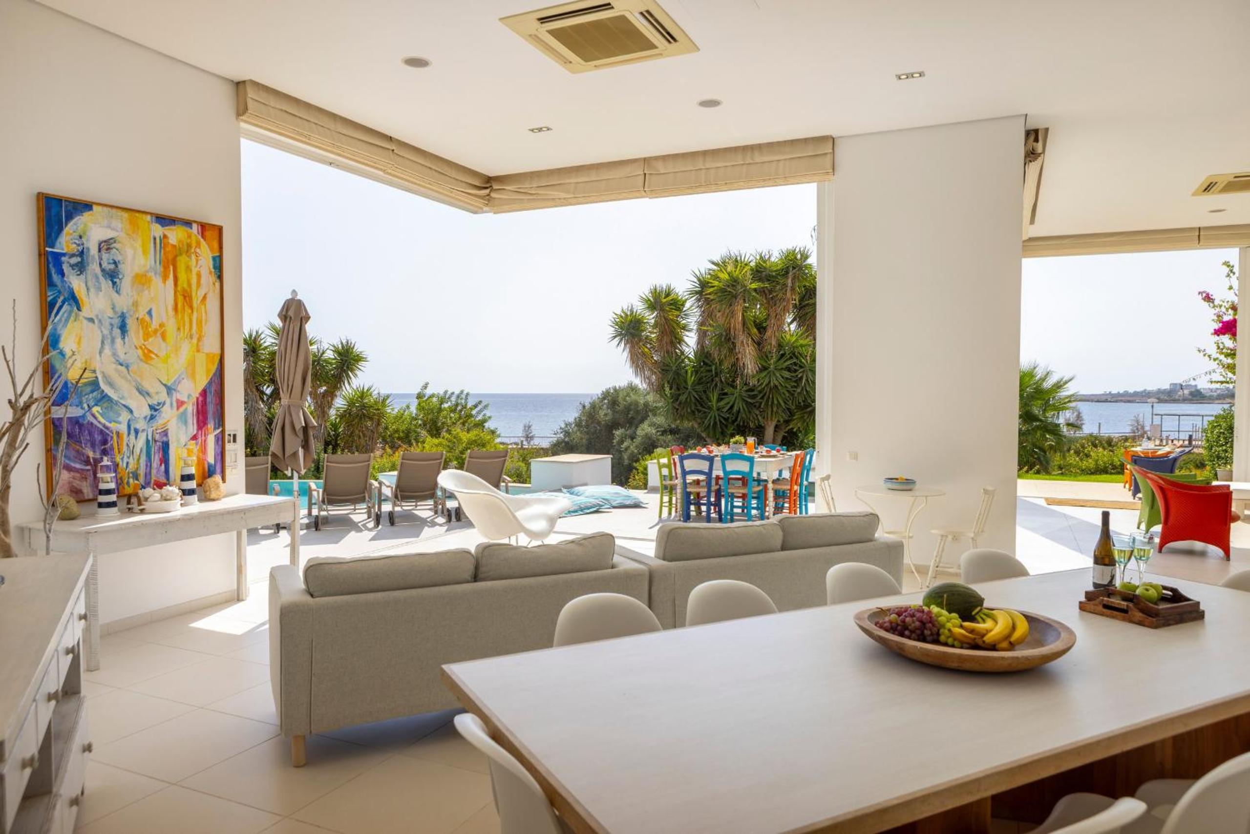 Protaras Seafront Villa AleMar
