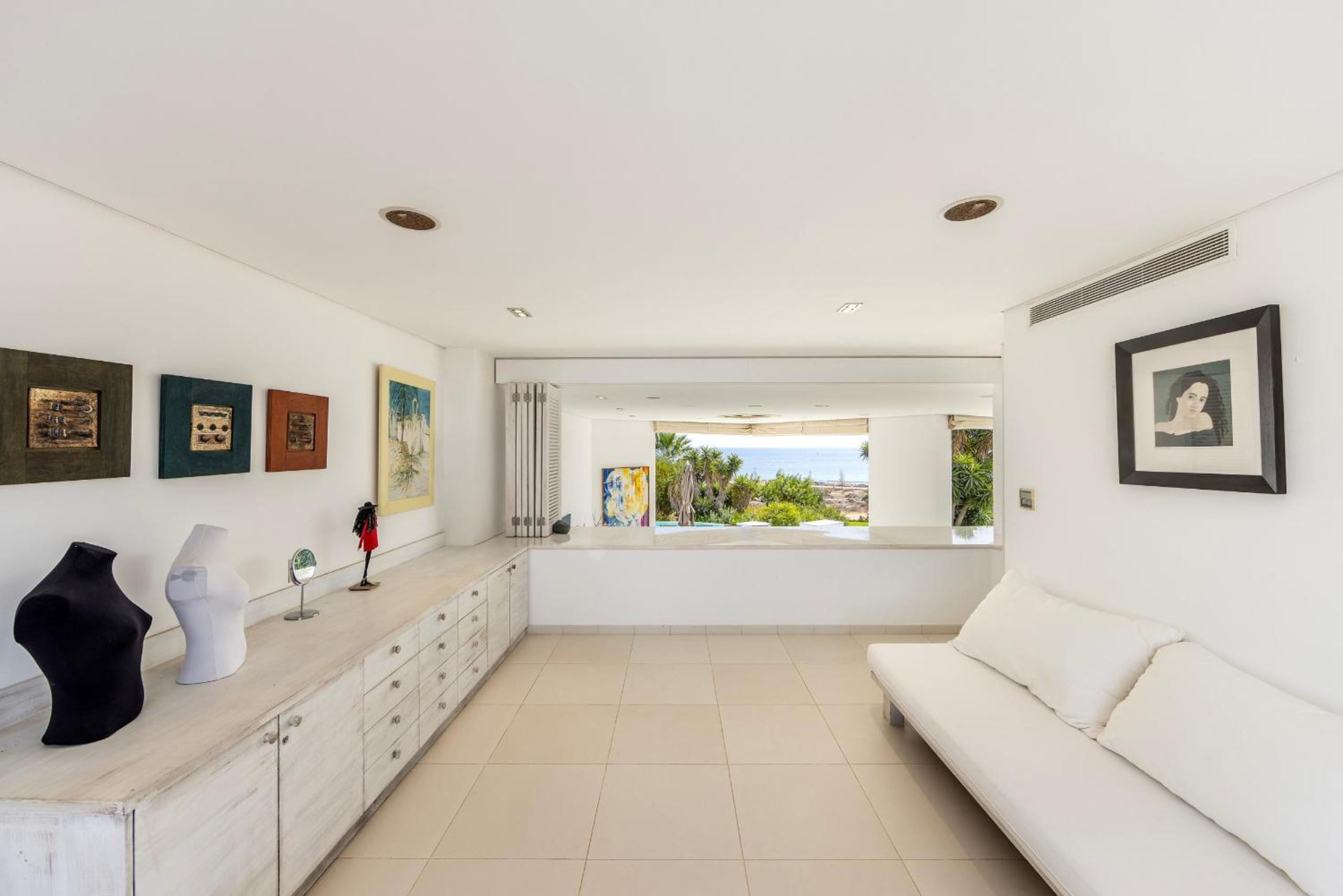 Protaras Seafront Villa AleMar