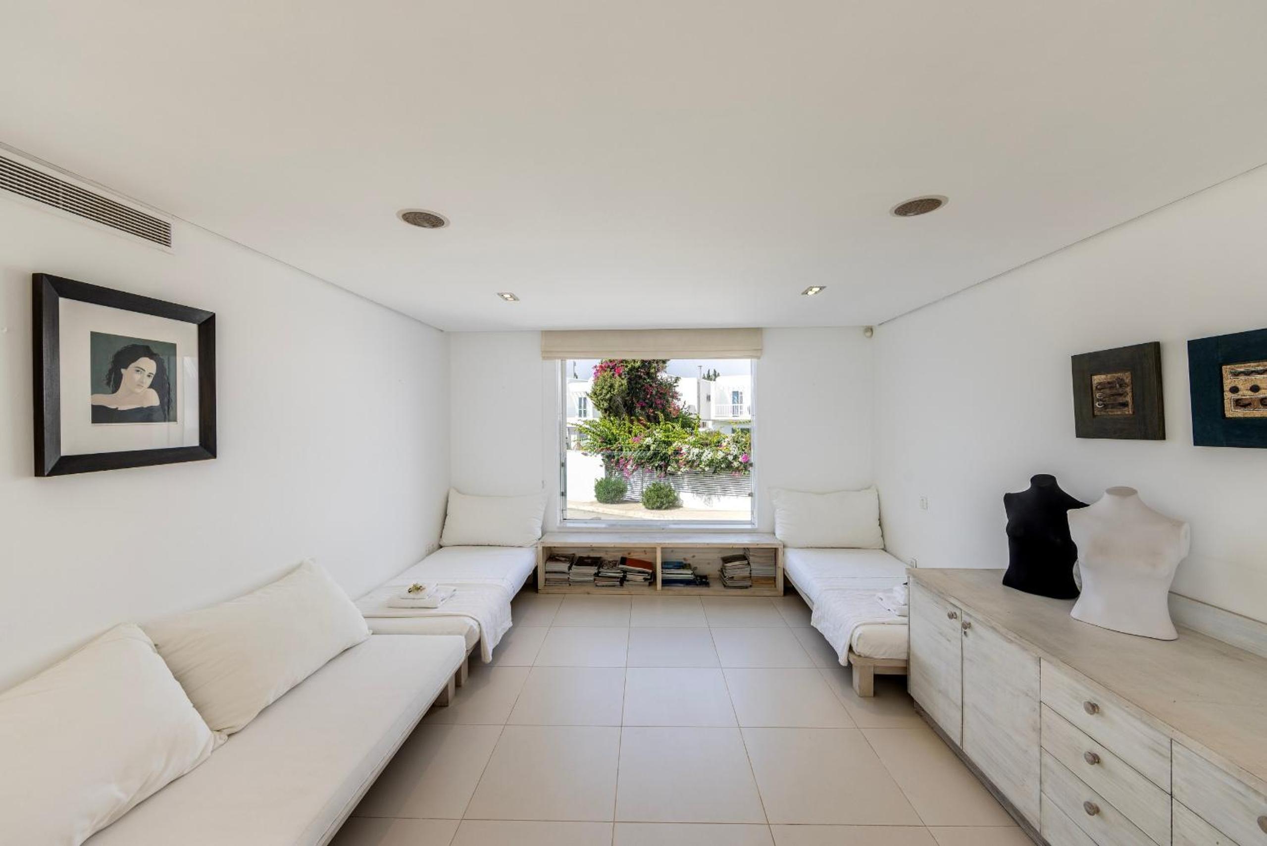 Protaras Seafront Villa AleMar