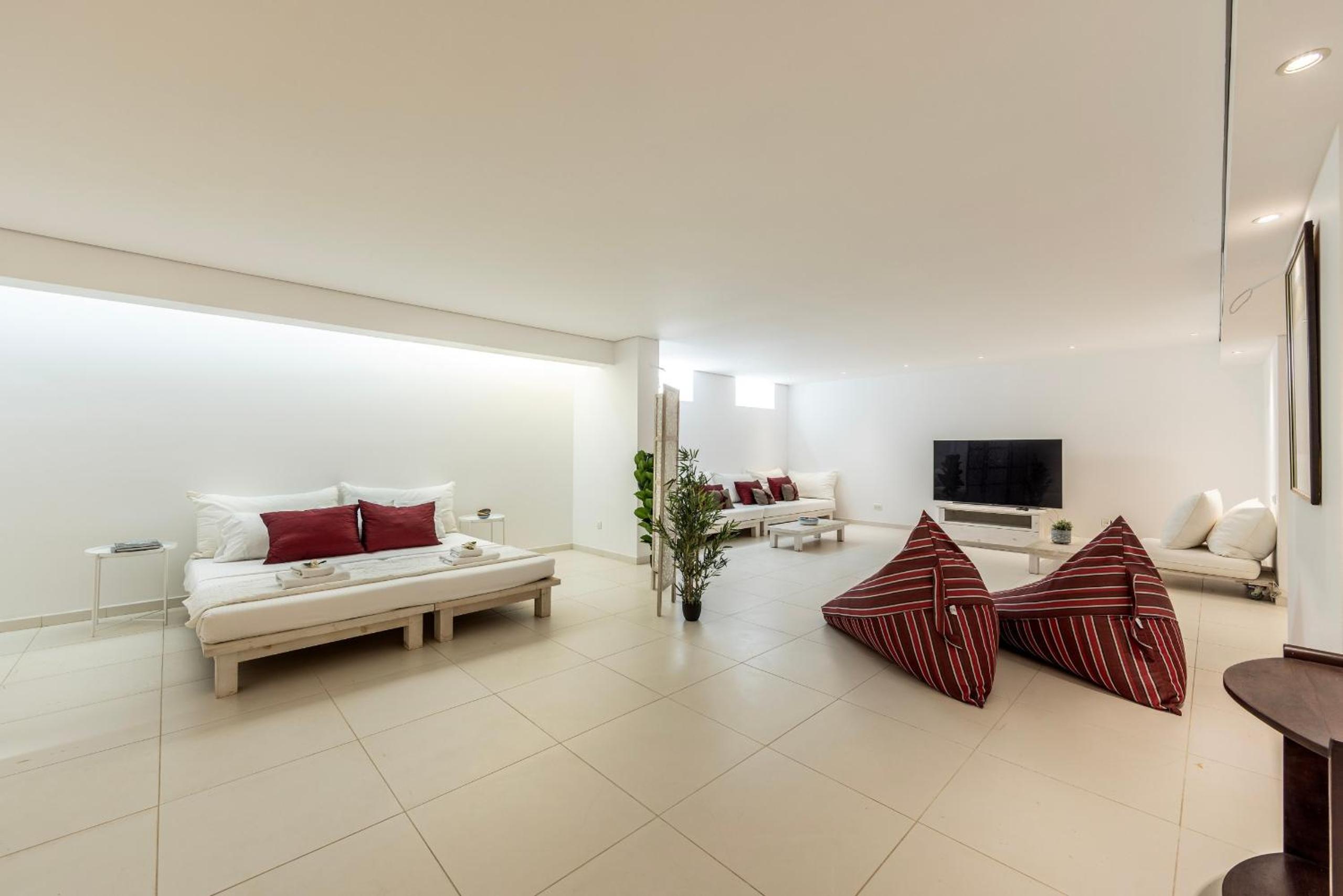 Protaras Seafront Villa AleMar