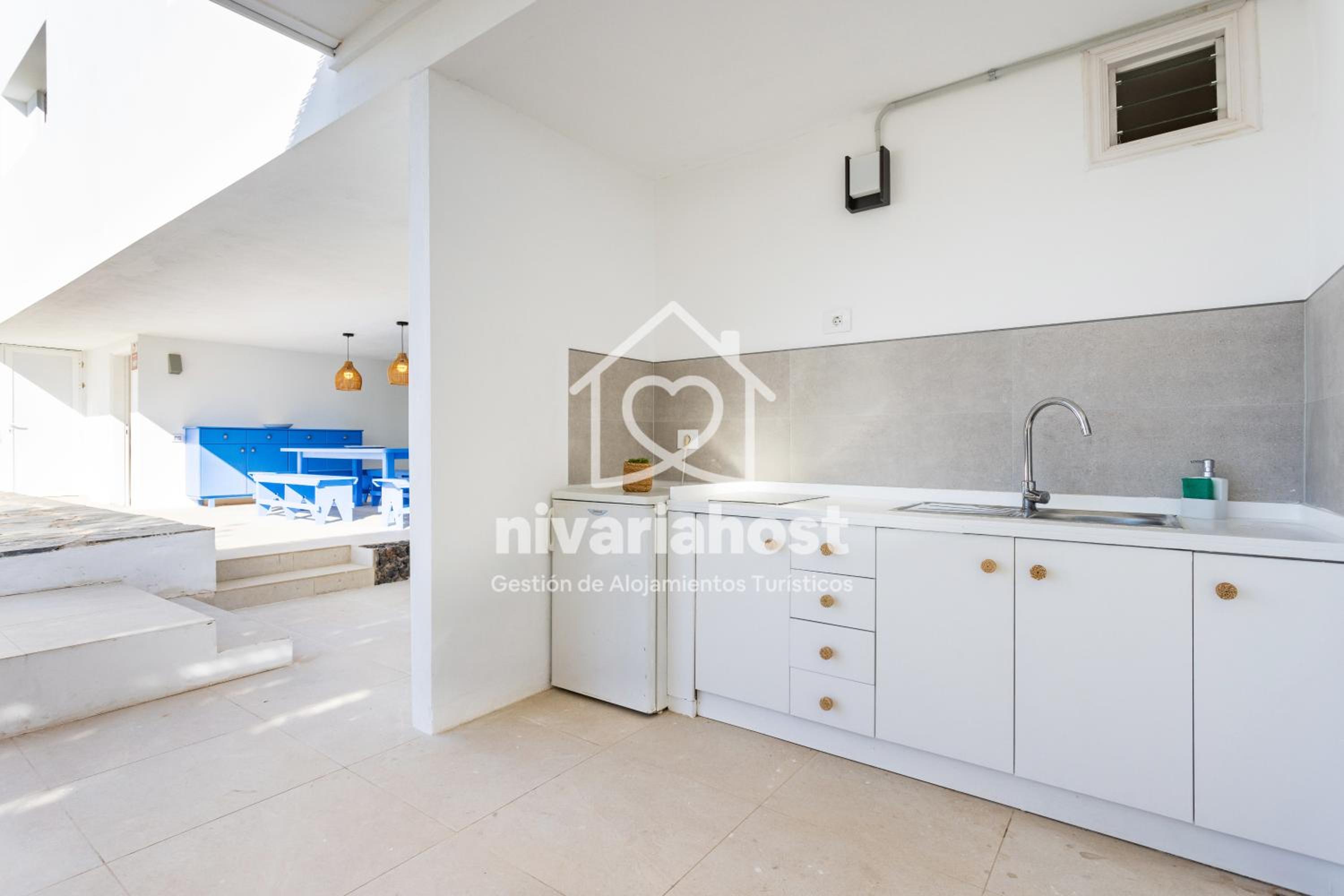 Private Pool Villa, Bellavista by Nivariahost