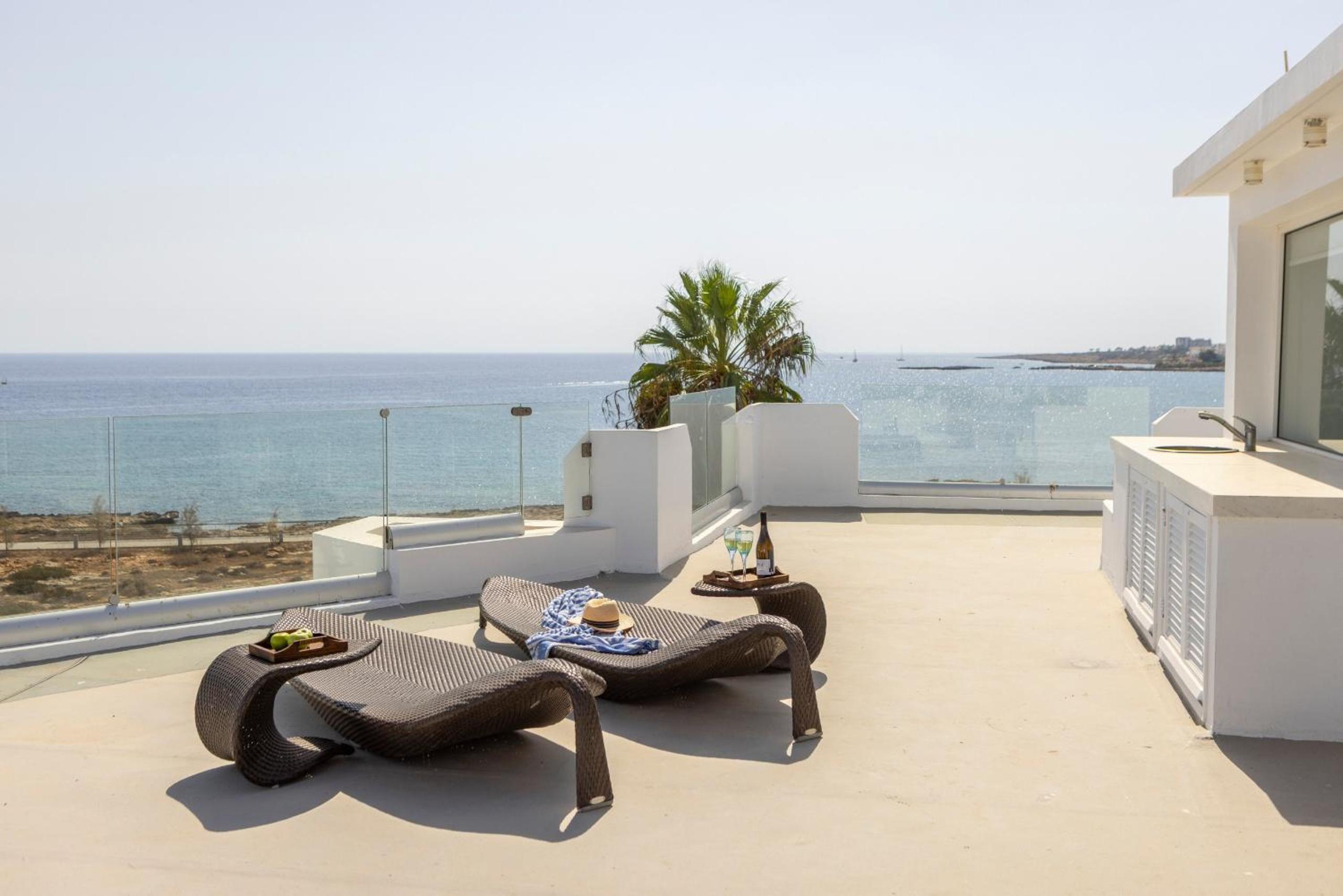 Protaras Seafront Villa AleMar