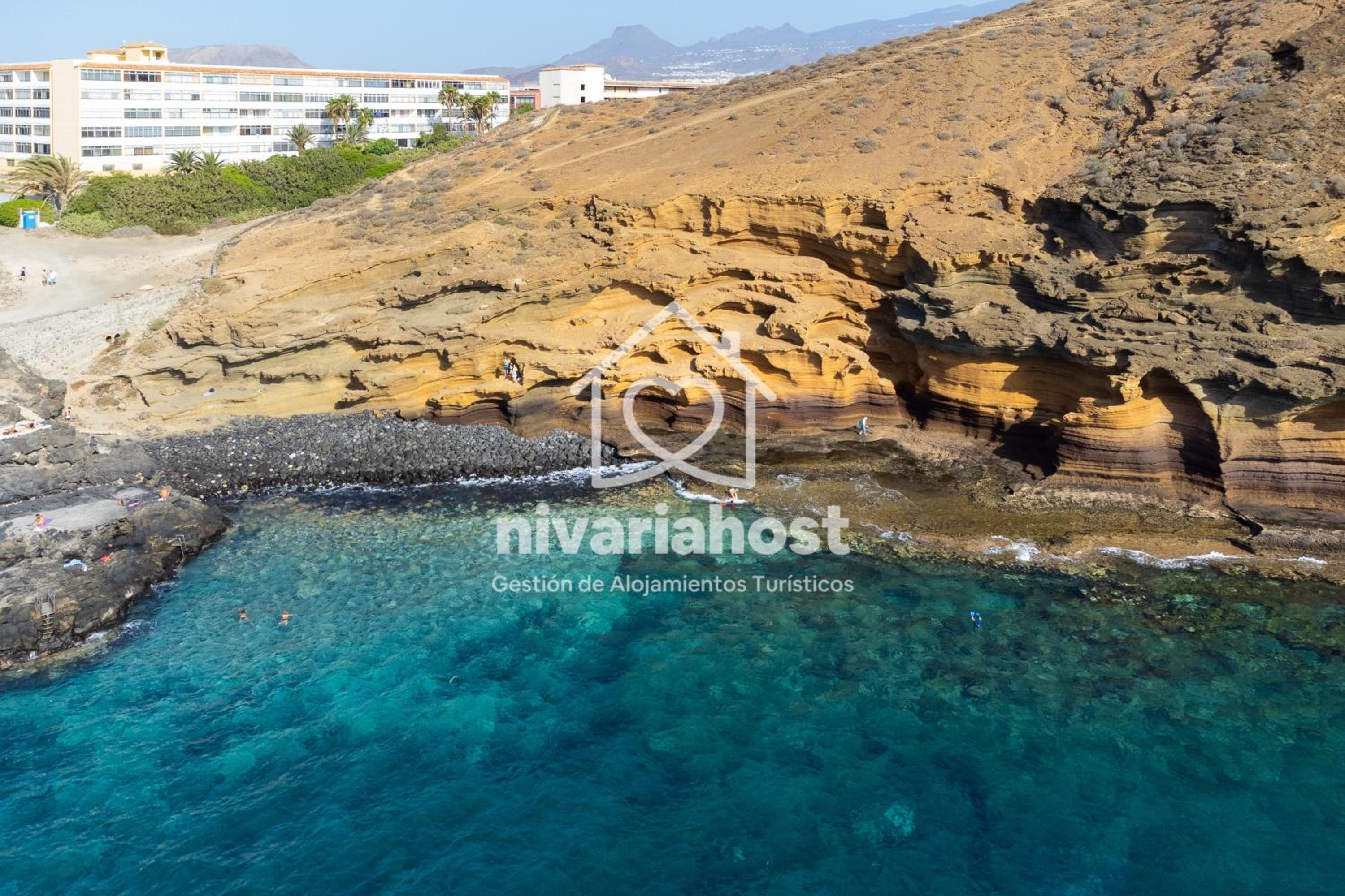 Private Pool Villa, Bellavista by Nivariahost