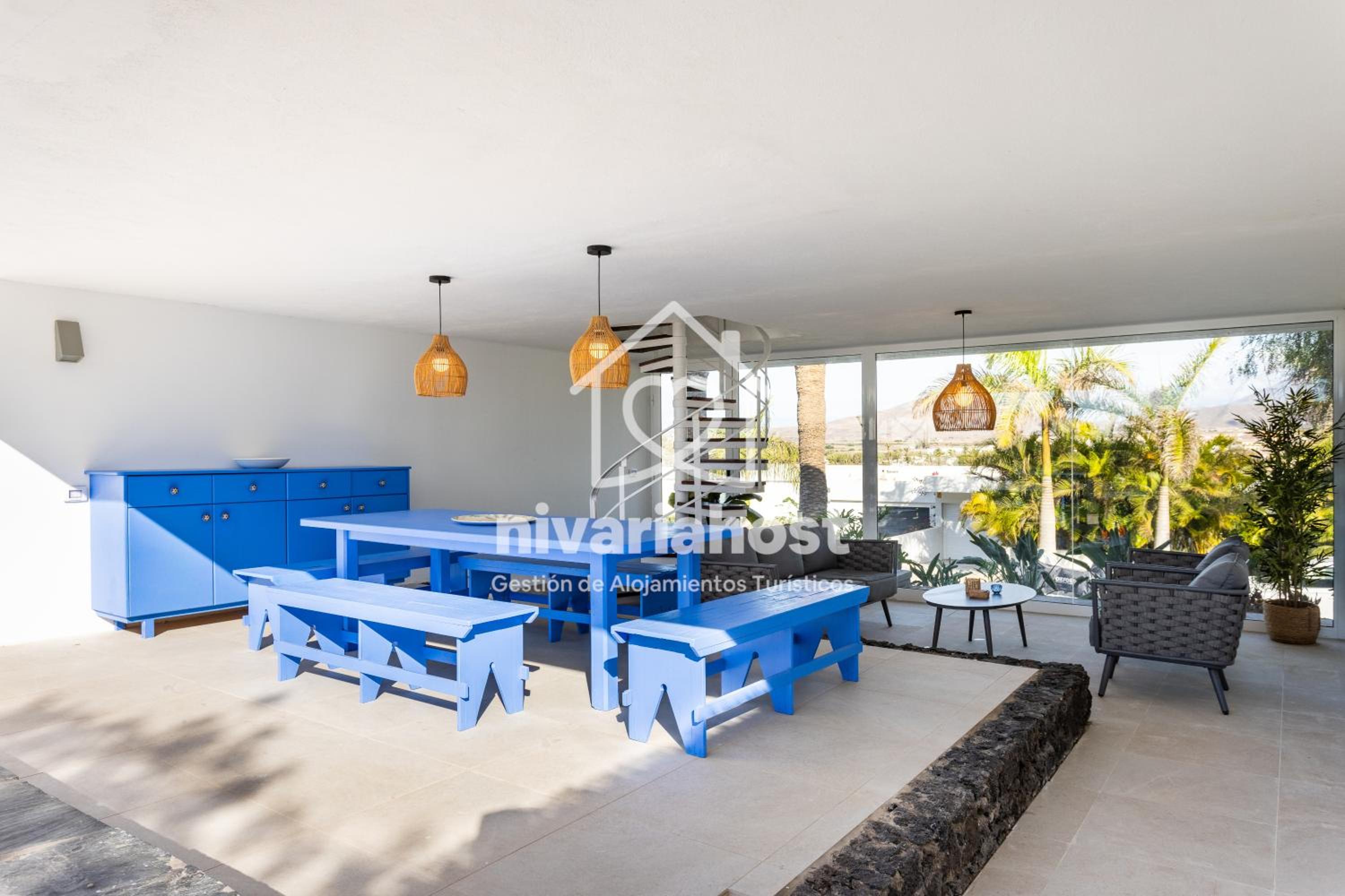 Private Pool Villa, Bellavista by Nivariahost
