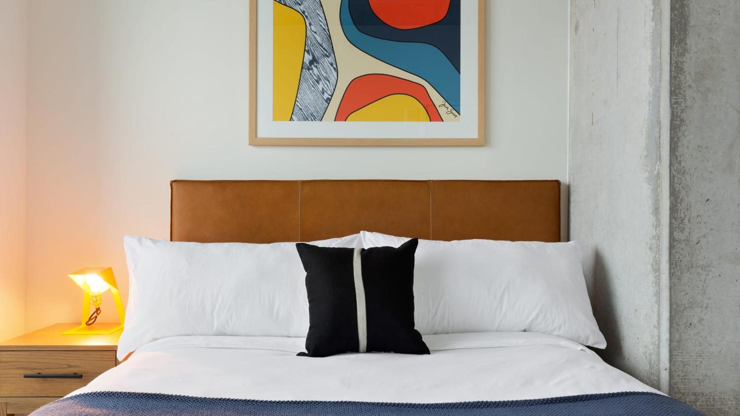 New Austin High Rise Near DT Luxe Amenities Rooftop Pool GymYoga Studio