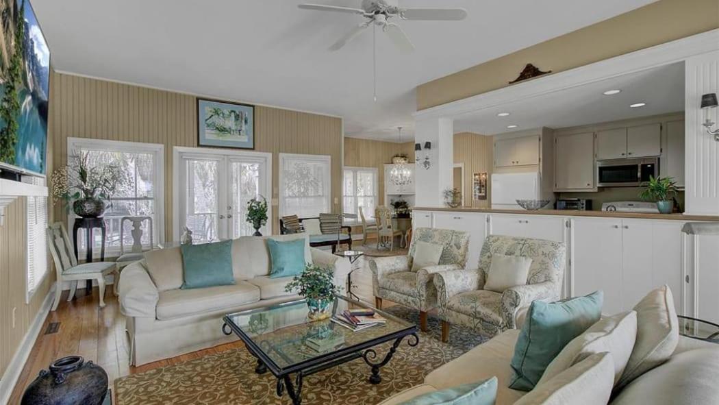 85 Grand Pavilion by AvantStay Walk to the Beach Spacious Porch
