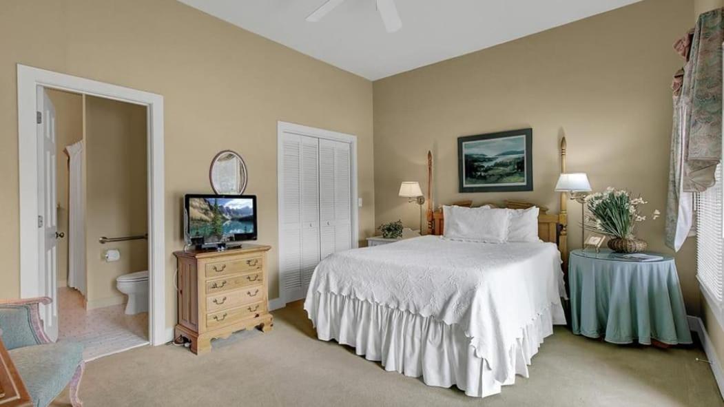 85 Grand Pavilion by AvantStay Walk to the Beach Spacious Porch