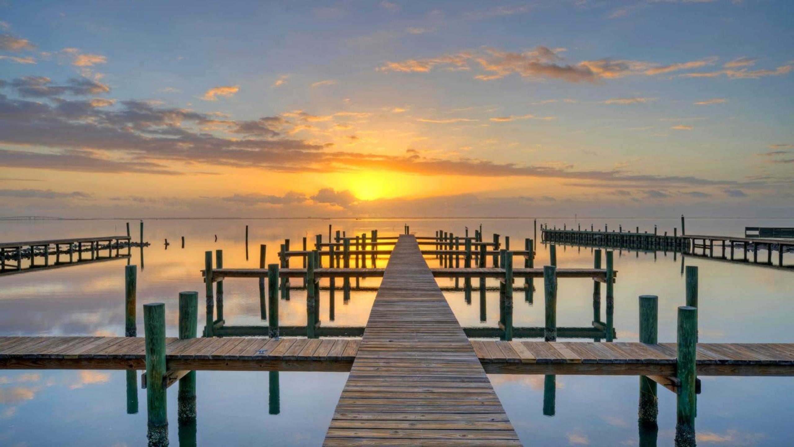 Sleeps 31 2 Homes w Boat Dock Waterfront Pool Laguna Village Getaway