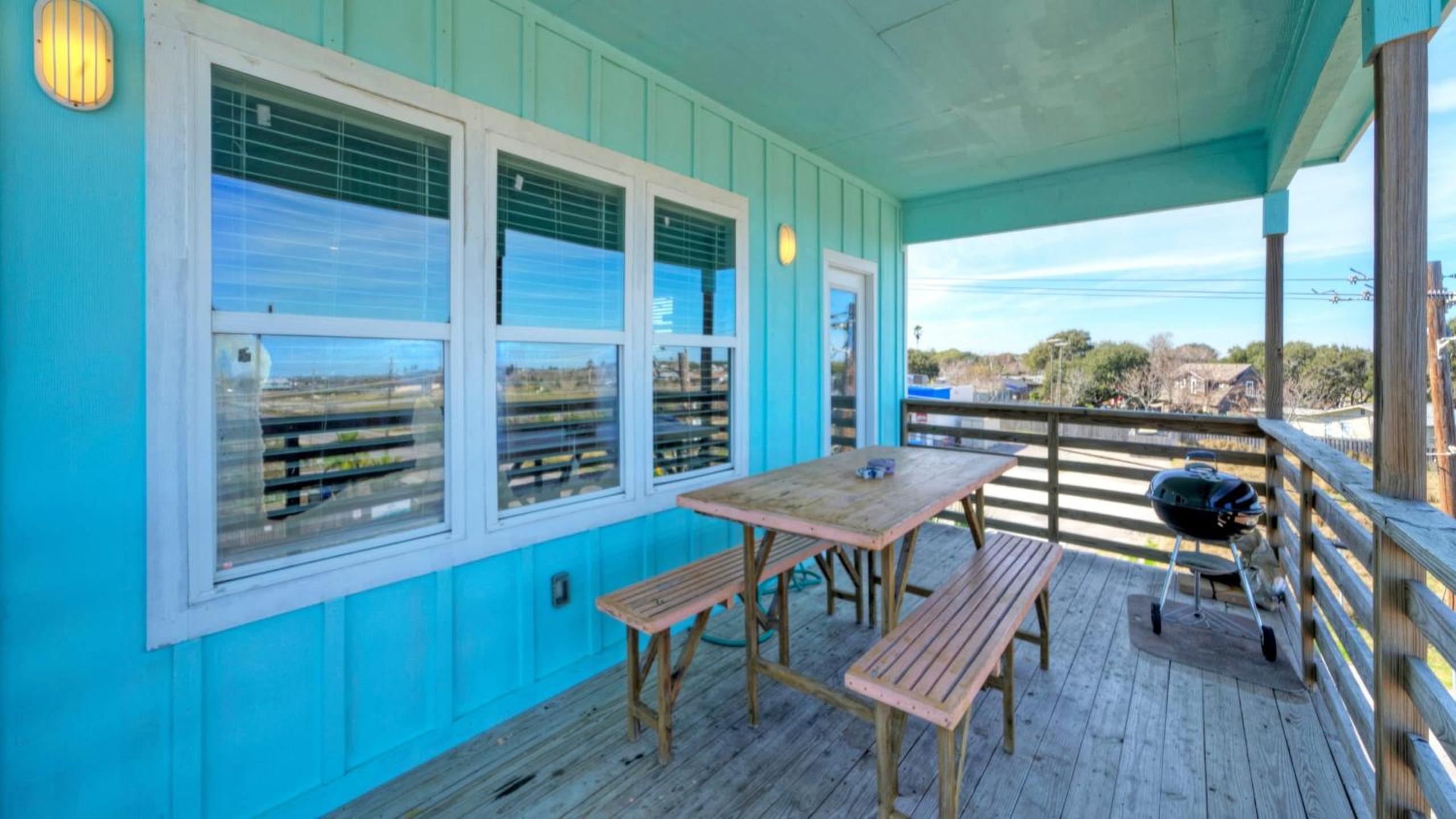Sleeps 31 2 Homes w Boat Dock Waterfront Pool Laguna Village Getaway