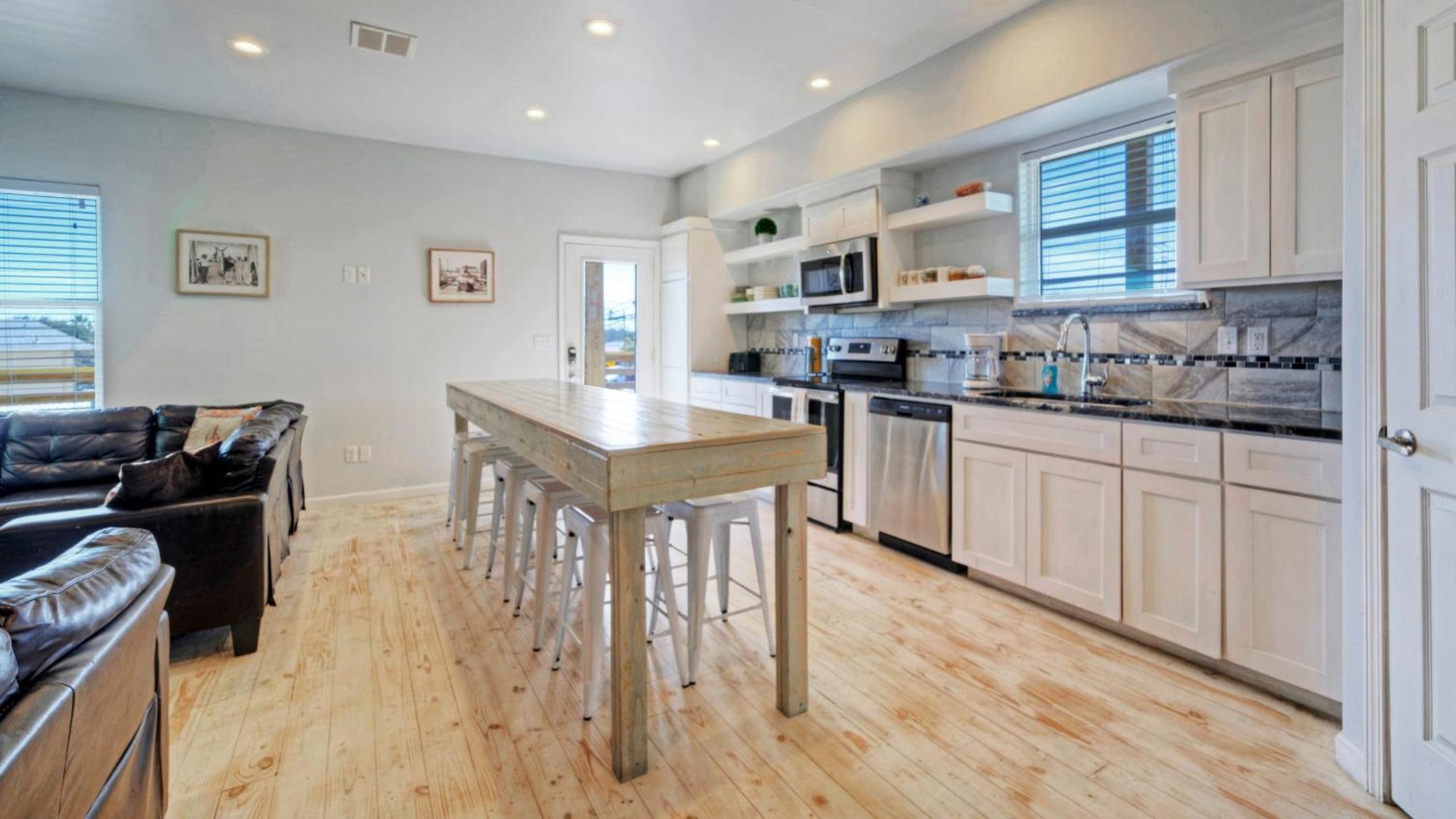 Sleeps 31 2 Homes w Boat Dock Waterfront Pool Laguna Village Getaway