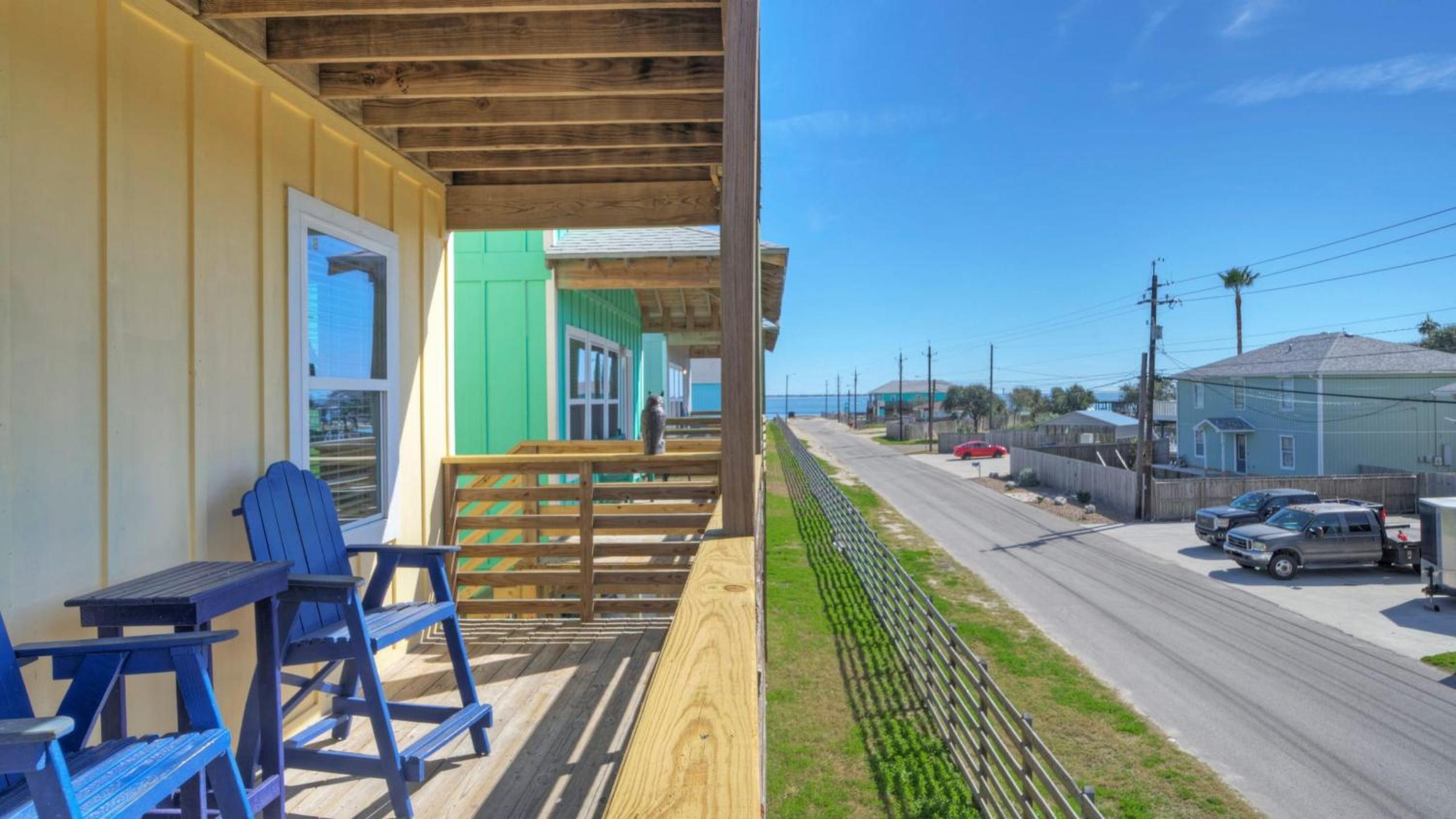 Sleeps 31 2 Homes w Boat Dock Waterfront Pool Laguna Village Getaway