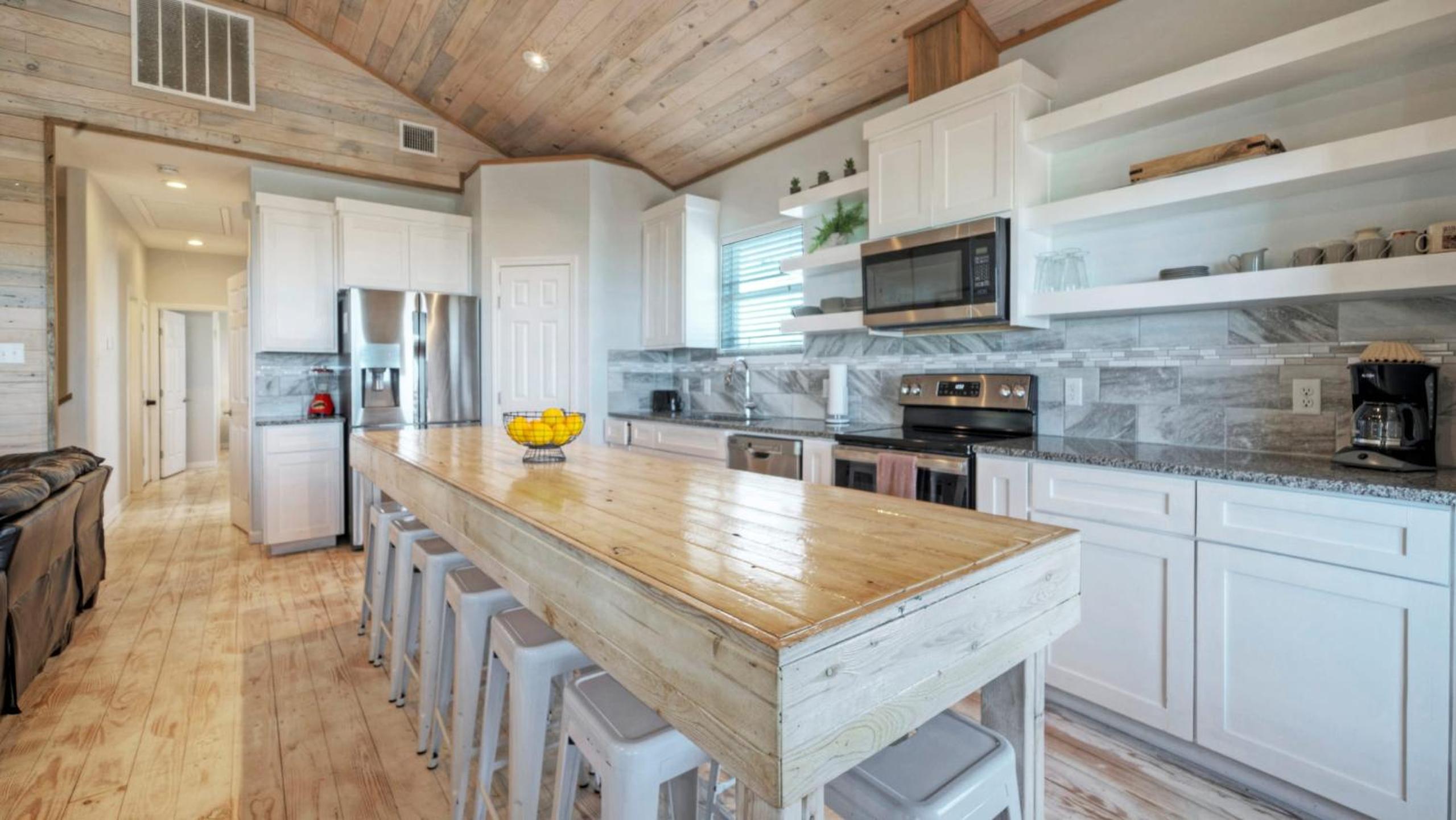 Sleeps 31 2 Homes w Boat Dock Waterfront Pool Laguna Village Getaway