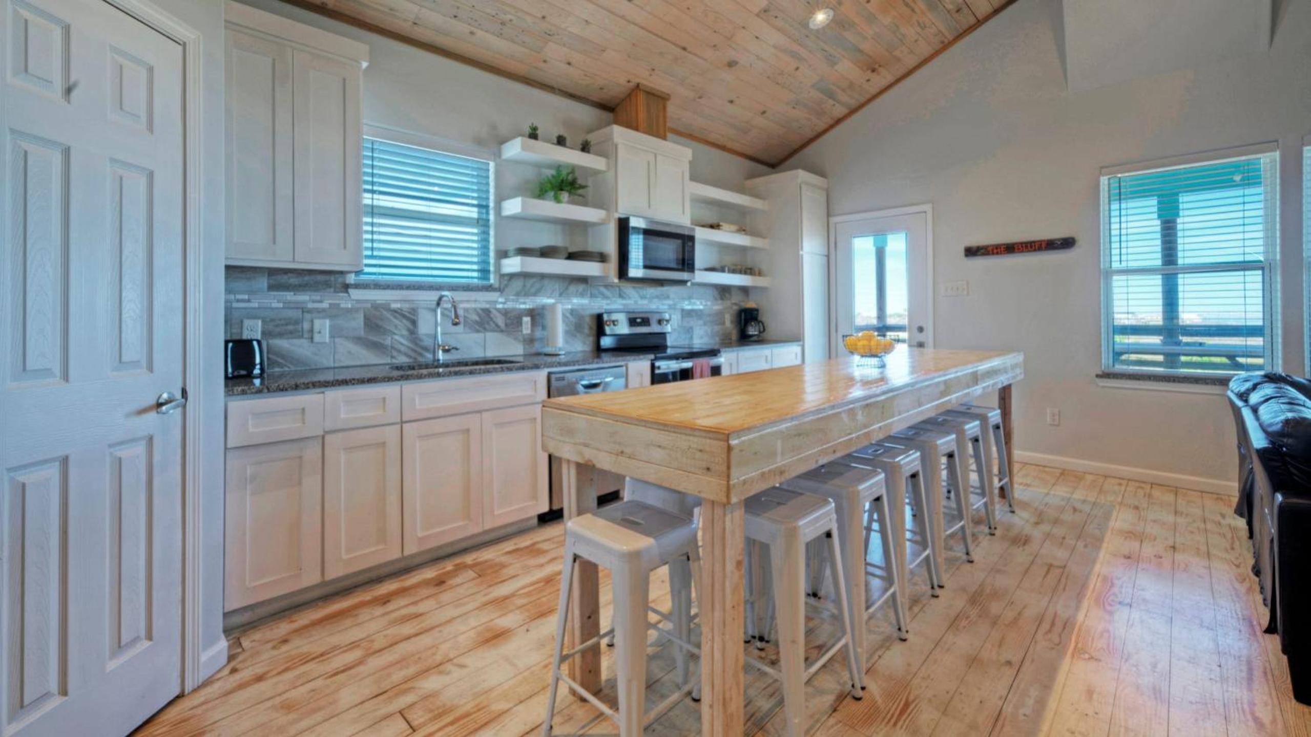 Sleeps 31 2 Homes w Boat Dock Waterfront Pool Laguna Village Getaway