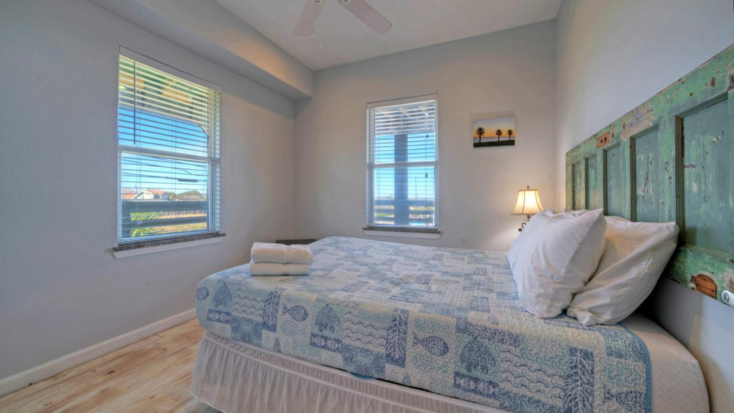Sleeps 31 2 Homes w Boat Dock Waterfront Pool Laguna Village Getaway