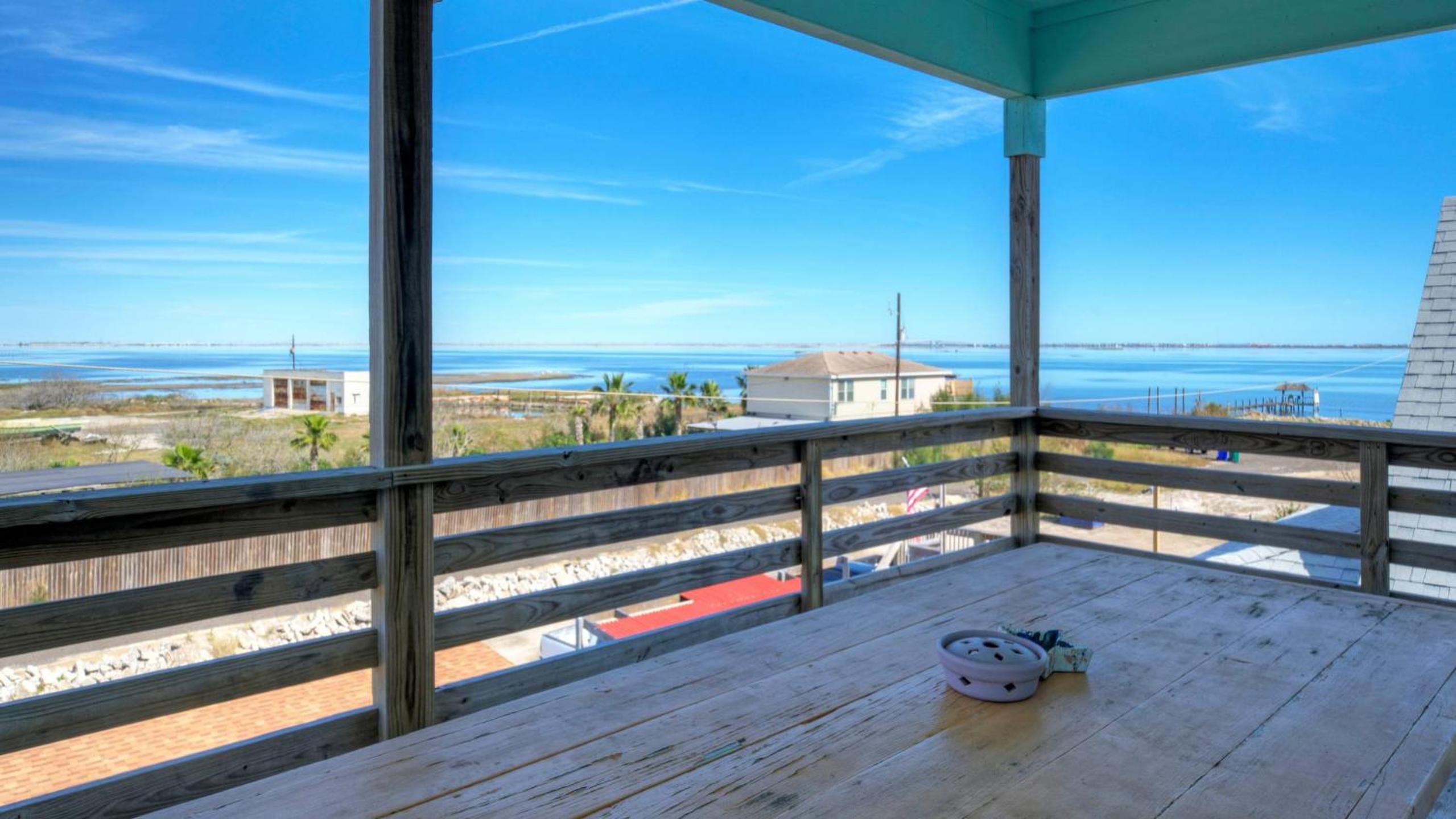 Sleeps 31 2 Homes w Boat Dock Waterfront Pool Laguna Village Getaway