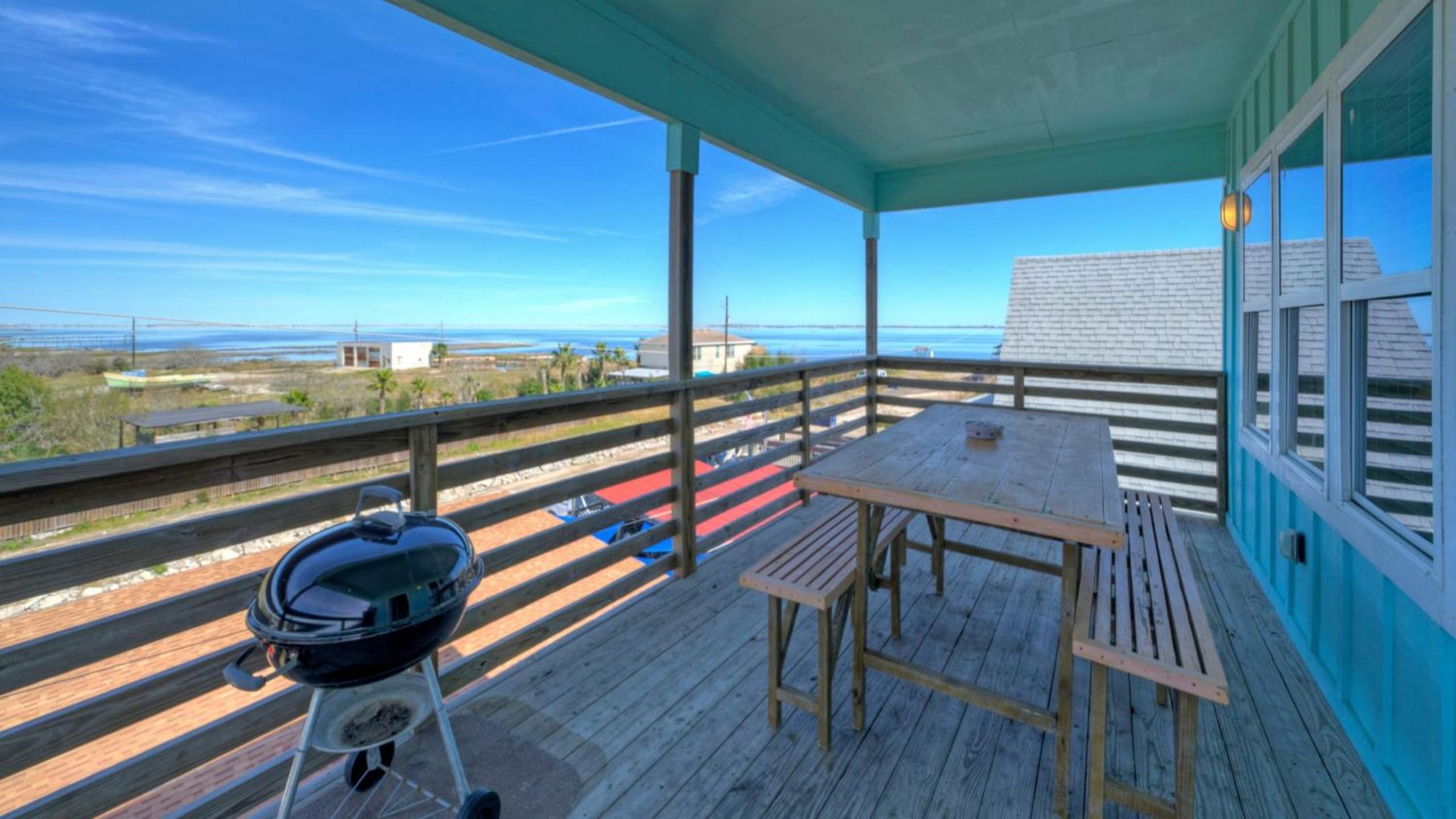 Sleeps 31 2 Homes w Boat Dock Waterfront Pool Laguna Village Getaway