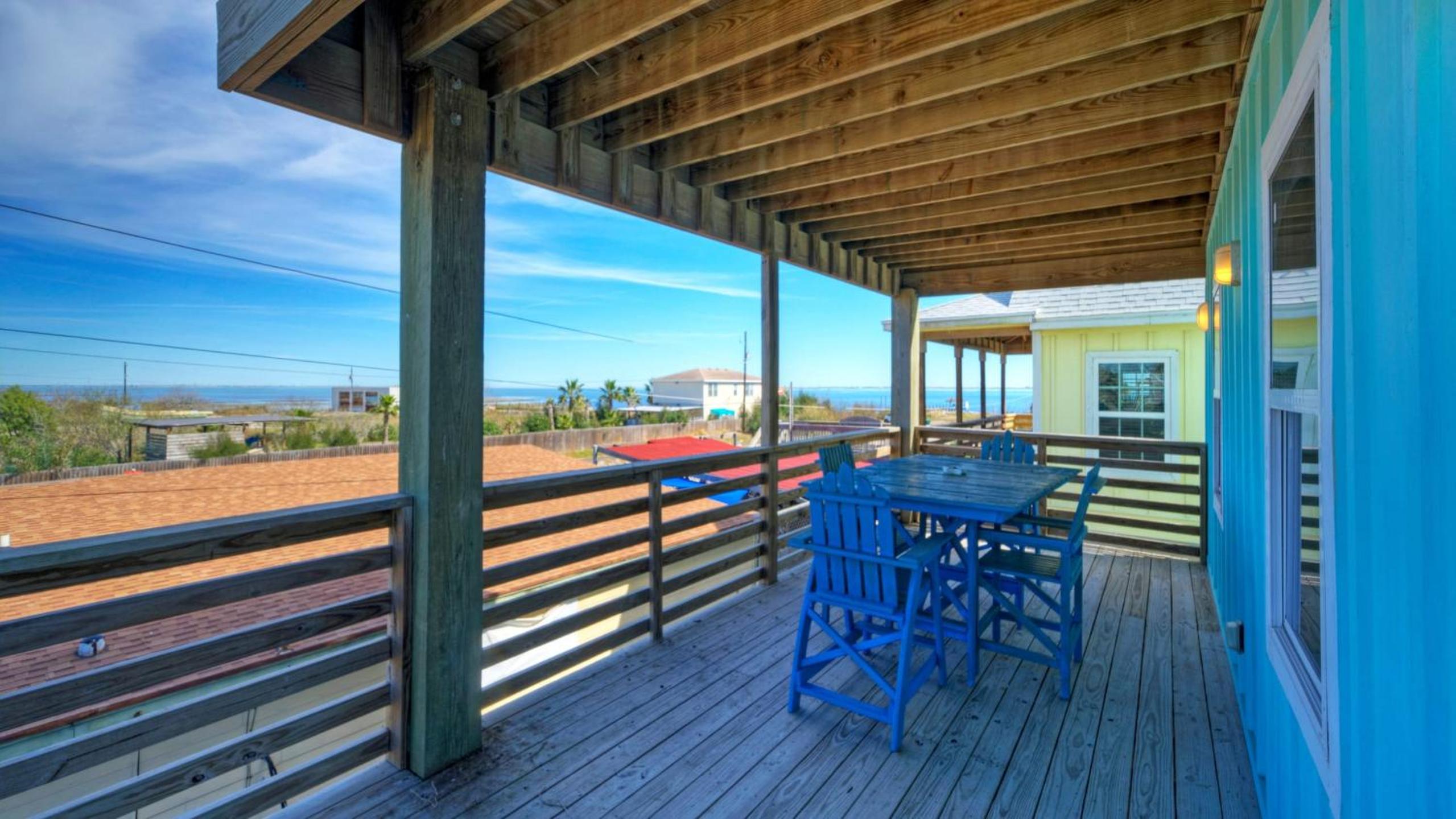 Sleeps 31 2 Homes w Boat Dock Waterfront Pool Laguna Village Getaway