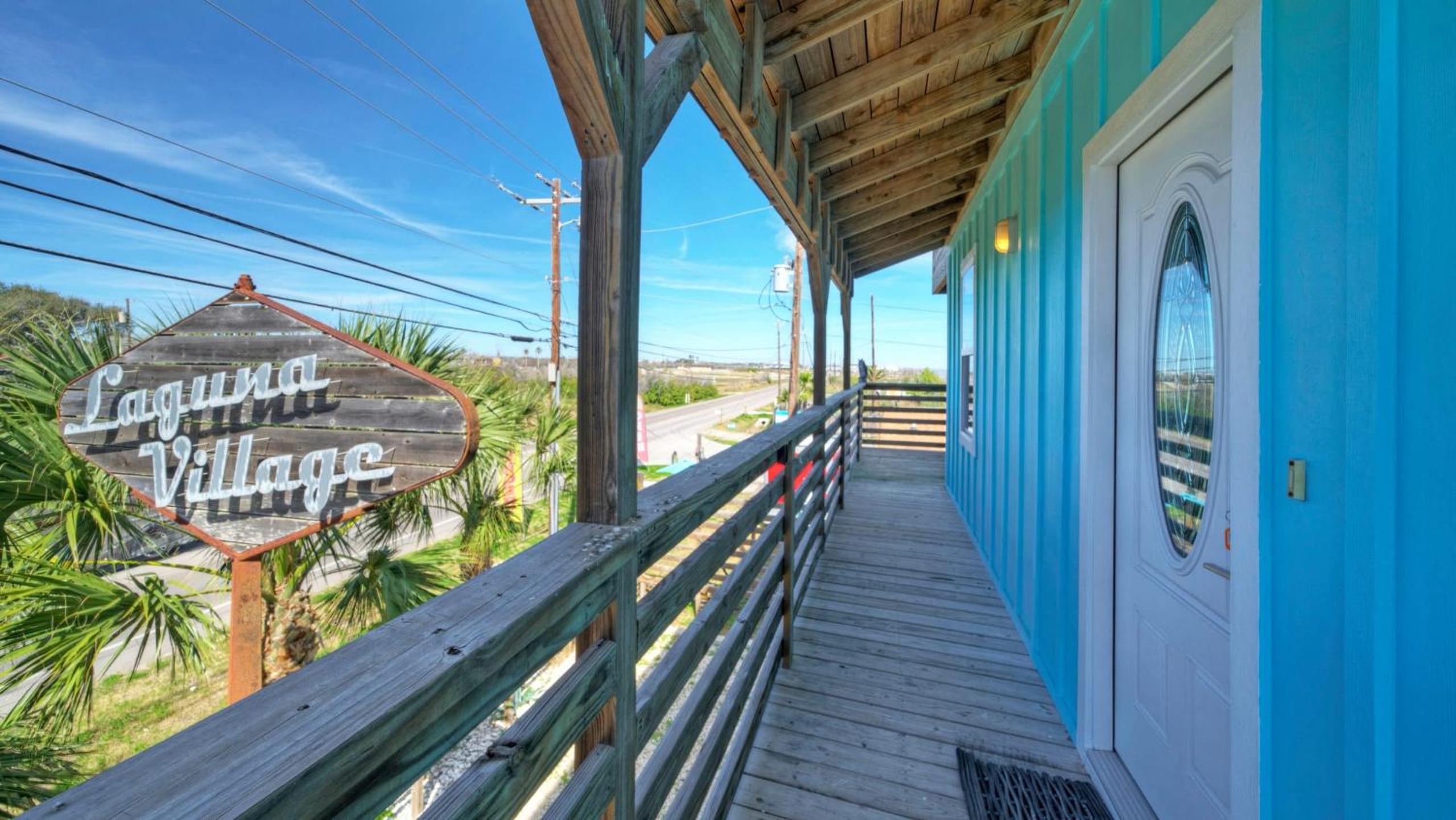 Sleeps 31 2 Homes w Boat Dock Waterfront Pool Laguna Village Getaway