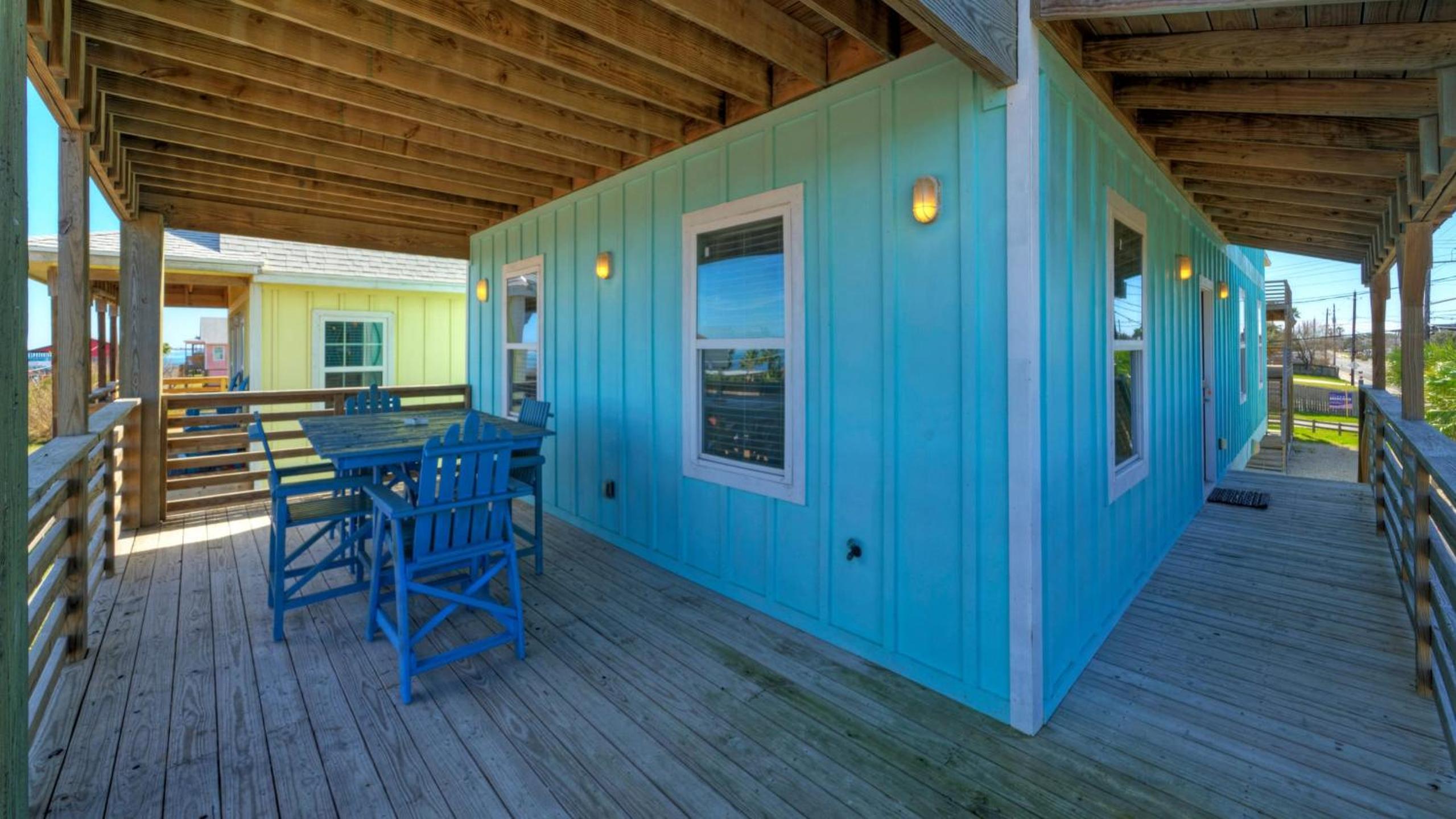 Sleeps 31 2 Homes w Boat Dock Waterfront Pool Laguna Village Getaway