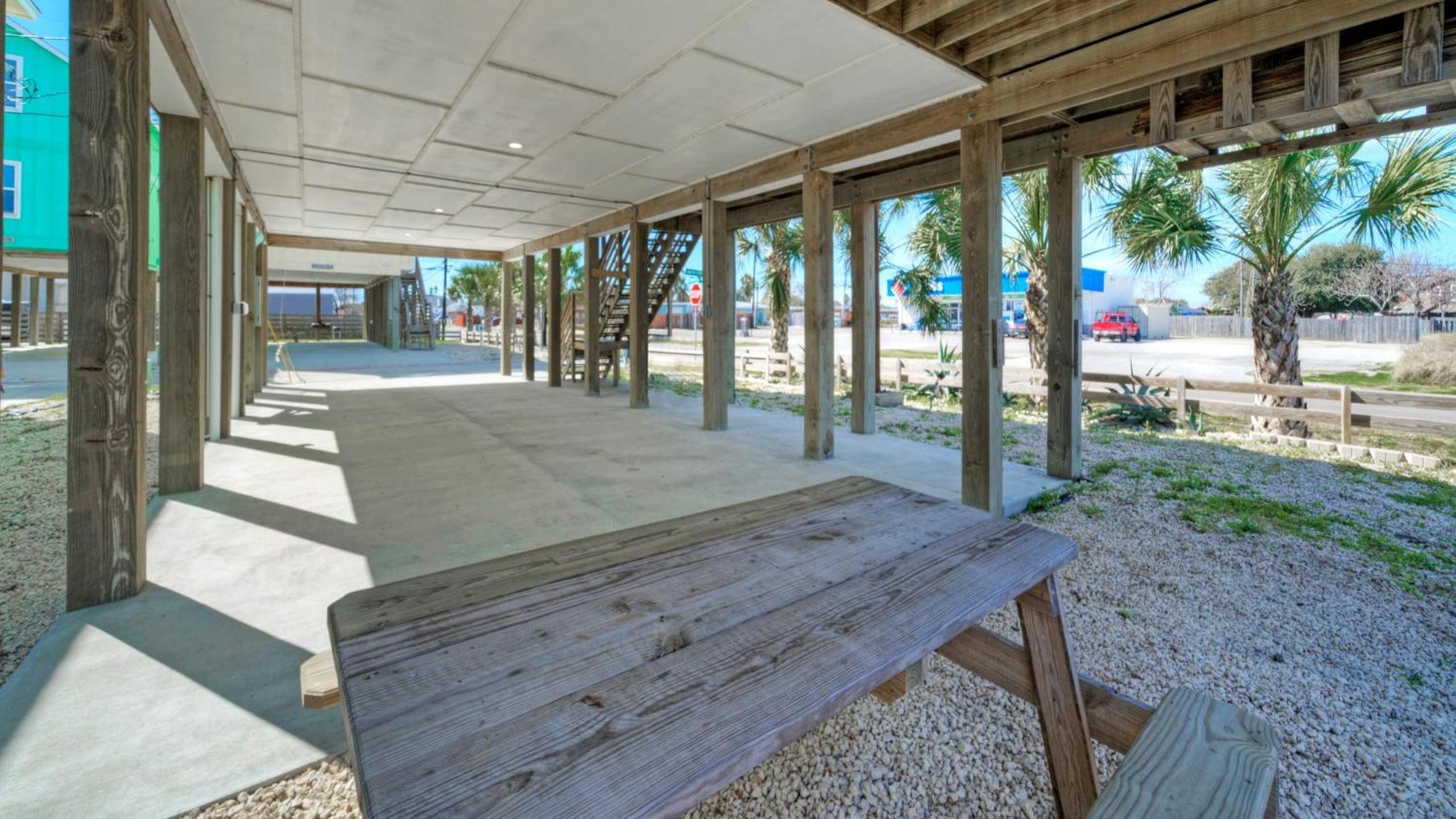 Sleeps 31 2 Homes w Boat Dock Waterfront Pool Laguna Village Getaway