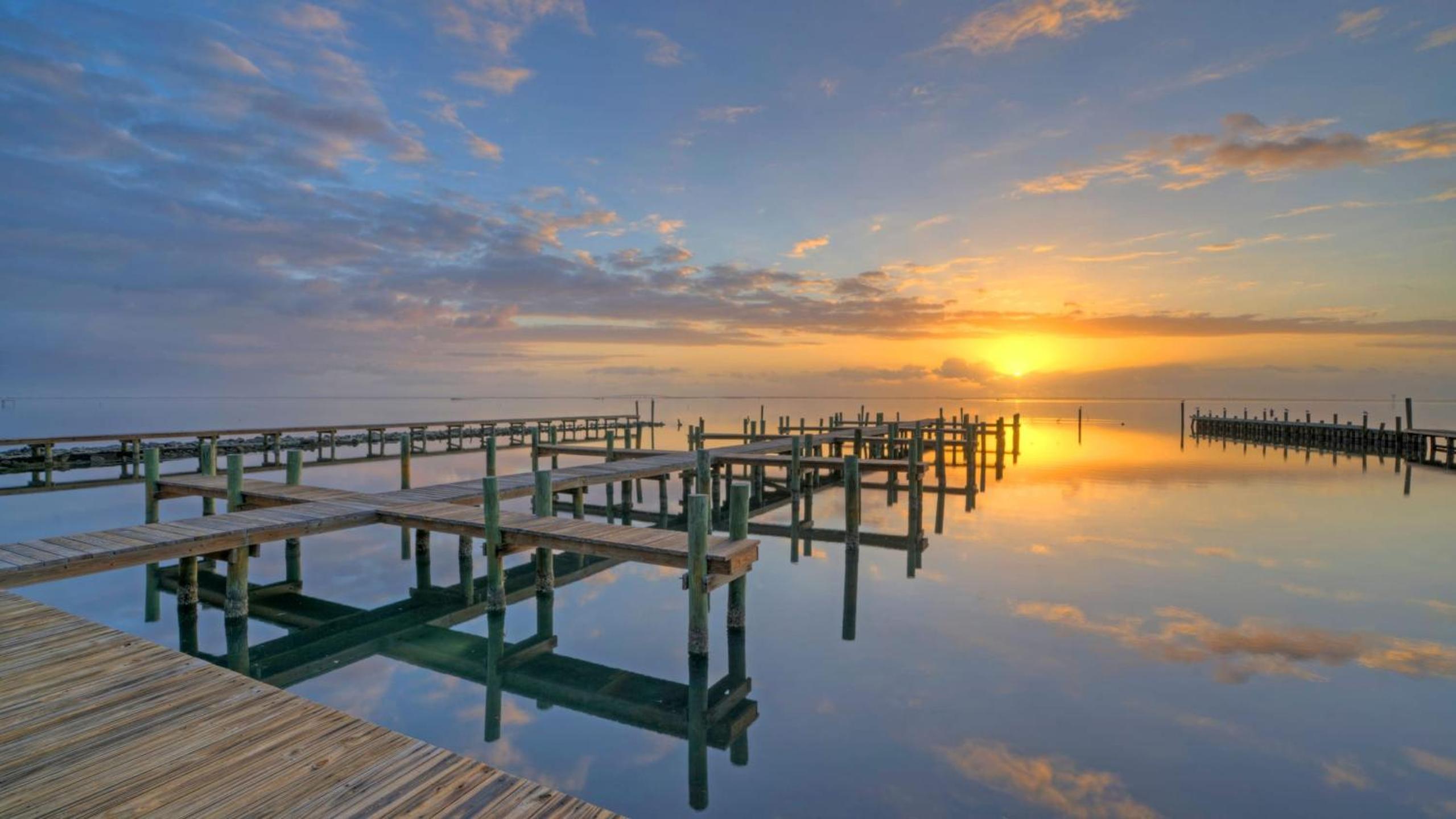 Sleeps 31 2 Homes w Boat Dock Waterfront Pool Laguna Village Getaway