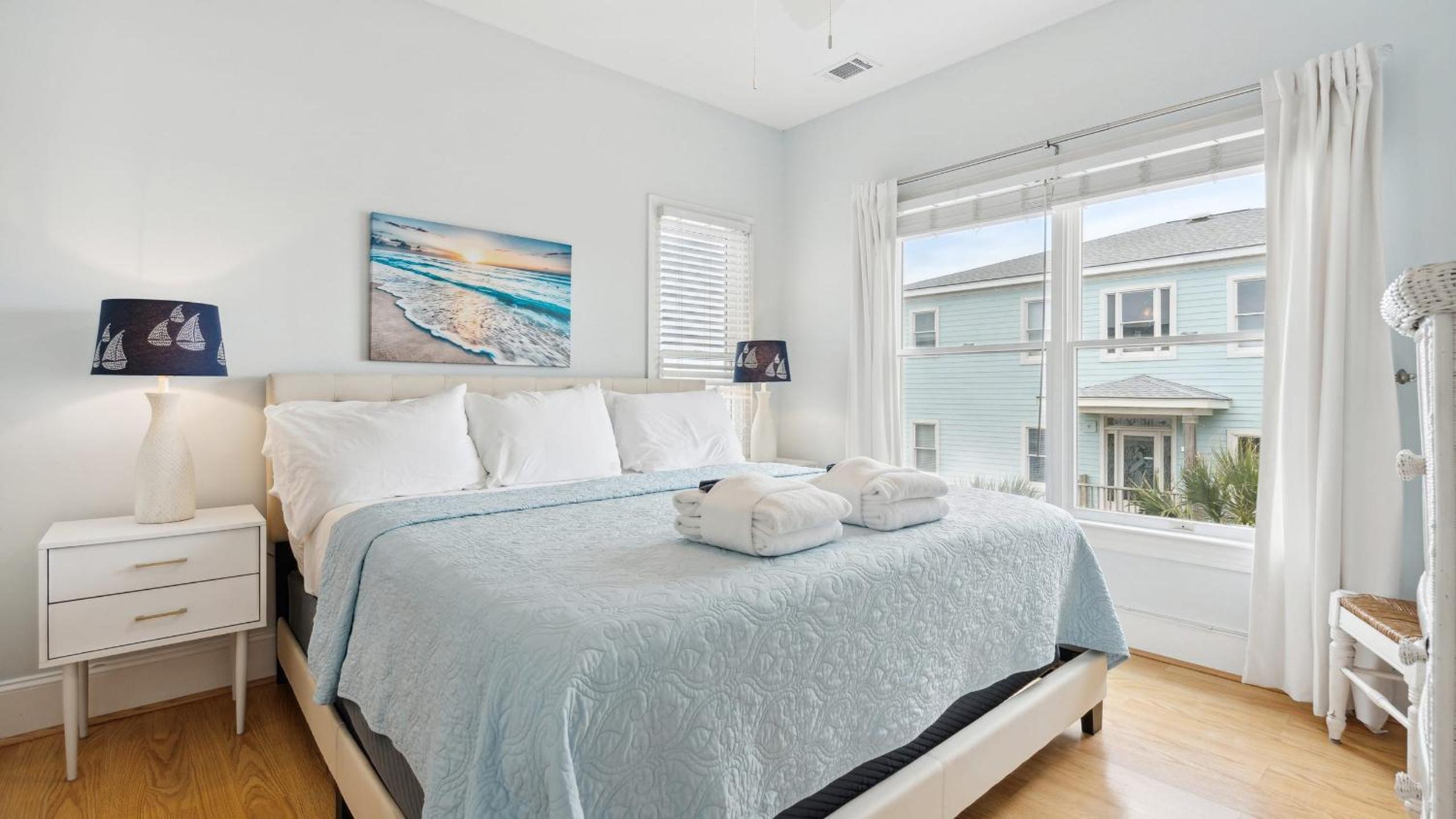 Oceanfront w Pool Panoramic Deck Views 5BDR Folly Ocean Breeze by AvantStay