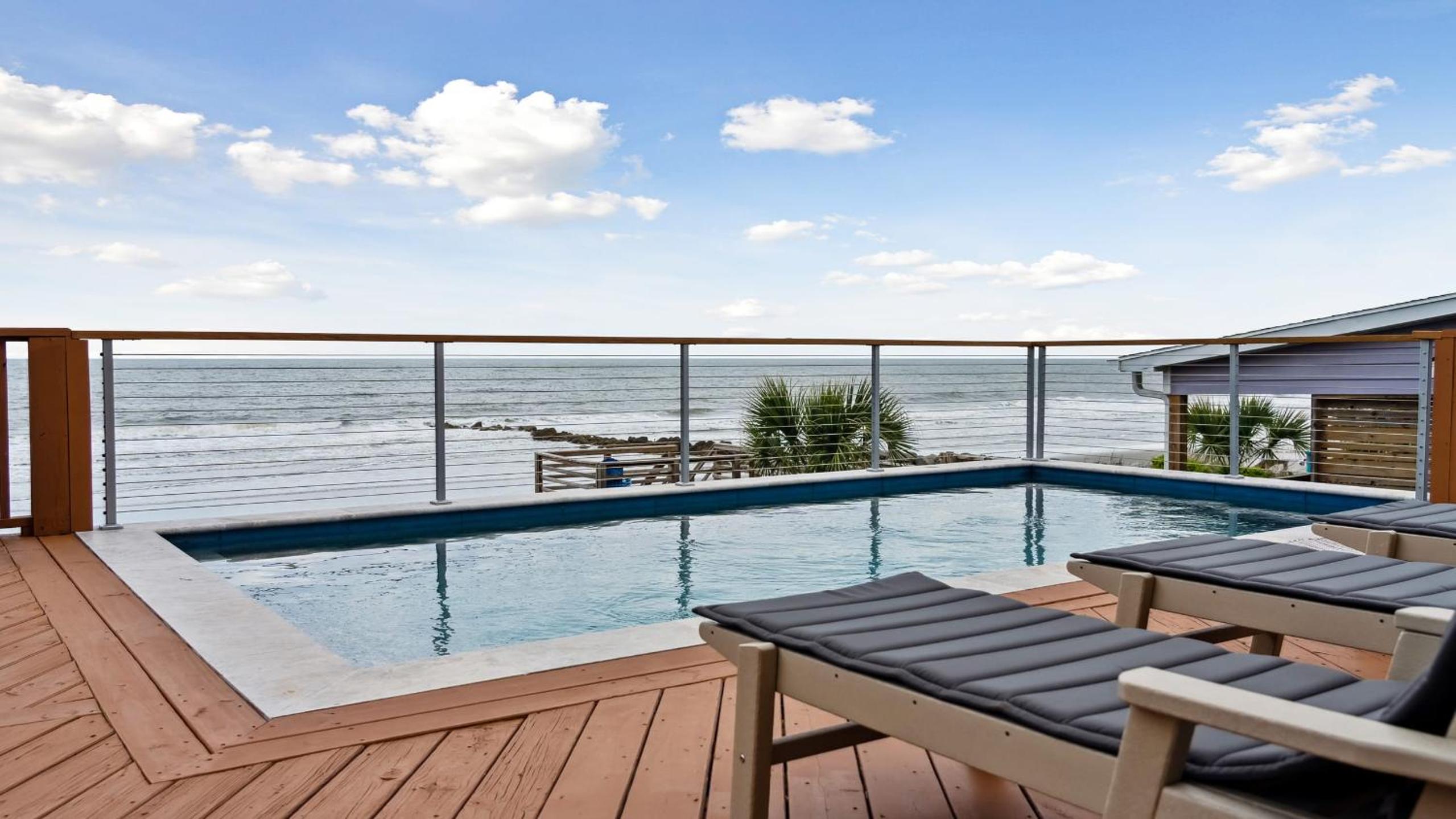 Oceanfront w Pool Panoramic Deck Views 5BDR Folly Ocean Breeze by AvantStay