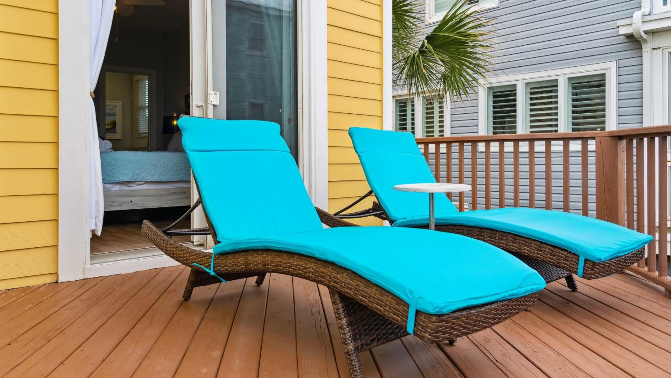 Oceanfront w Pool Panoramic Deck Views 5BDR Folly Ocean Breeze by AvantStay