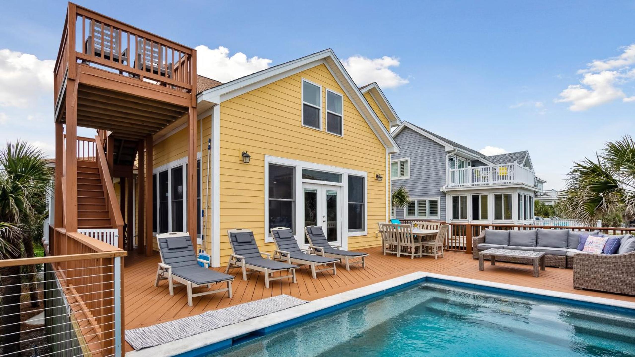 Oceanfront w Pool Panoramic Deck Views 5BDR Folly Ocean Breeze by AvantStay
