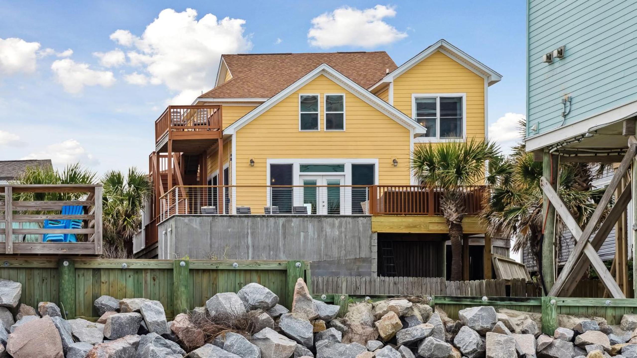 Oceanfront w Pool Panoramic Deck Views 5BDR Folly Ocean Breeze by AvantStay