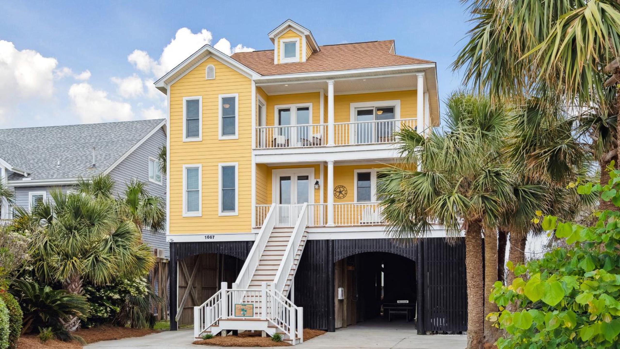 Oceanfront w Pool Panoramic Deck Views 5BDR Folly Ocean Breeze by AvantStay