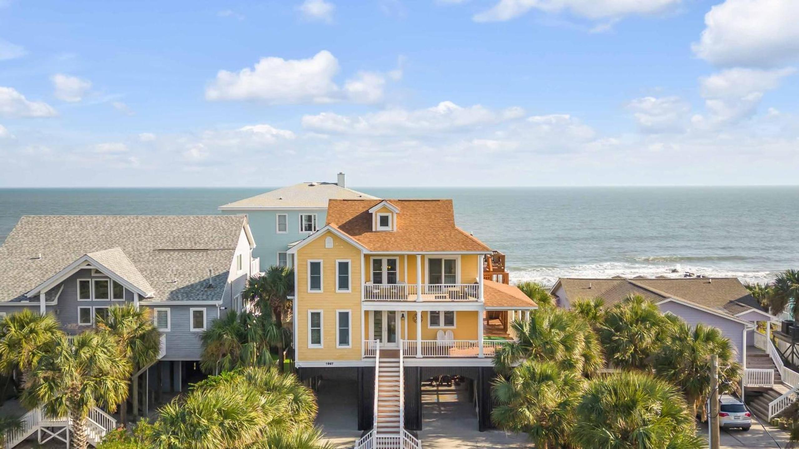 Oceanfront w Pool Panoramic Deck Views 5BDR Folly Ocean Breeze by AvantStay