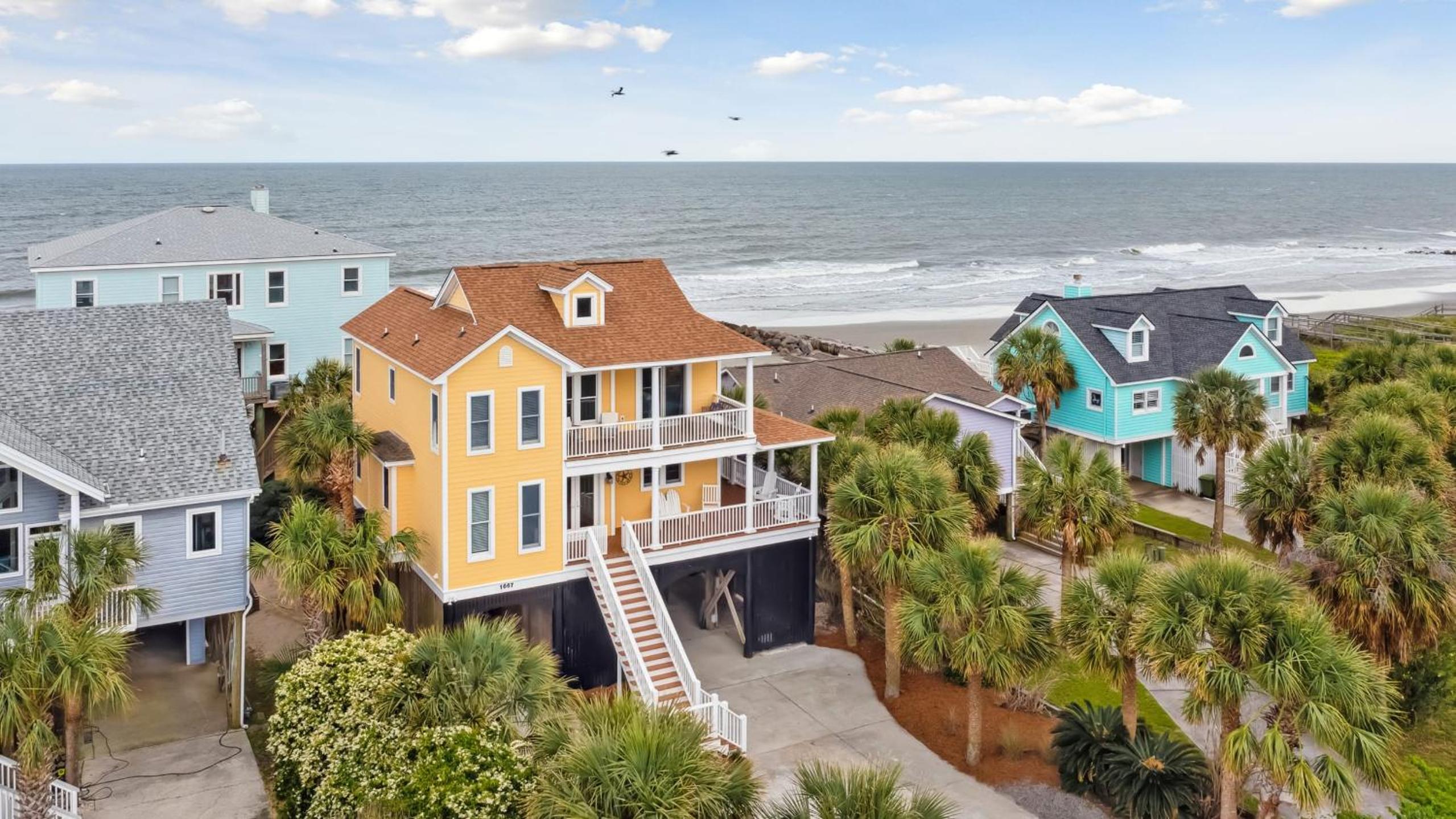 Oceanfront w Pool Panoramic Deck Views 5BDR Folly Ocean Breeze by AvantStay