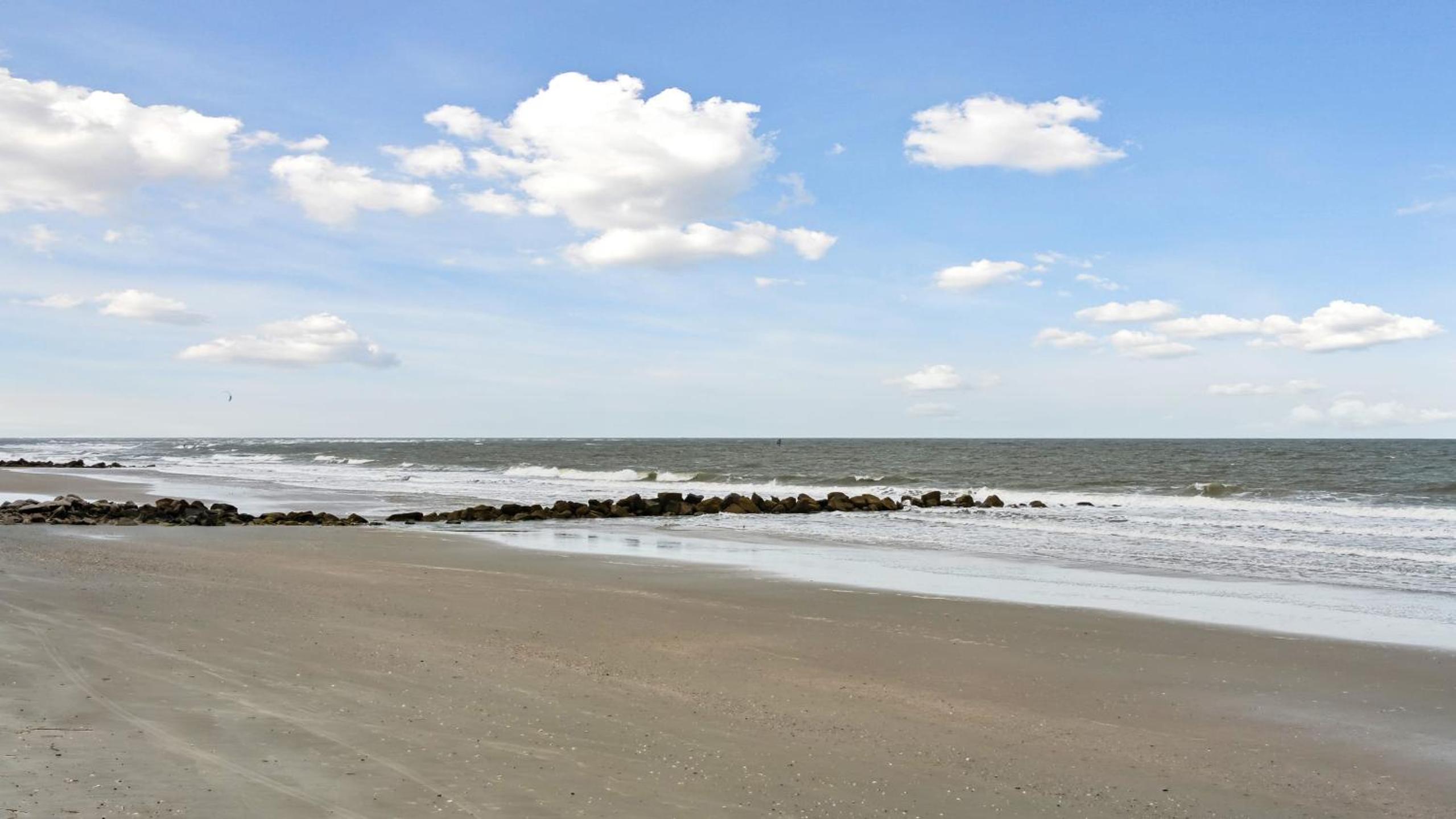 Oceanfront w Pool Panoramic Deck Views 5BDR Folly Ocean Breeze by AvantStay