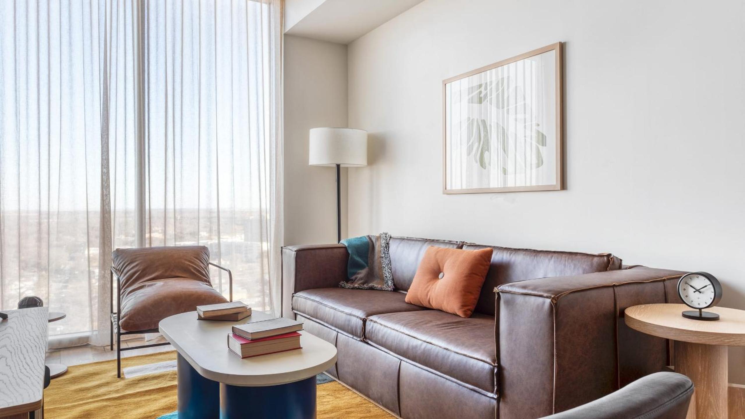 Luxe High Rise near DT Austin w Views Rooftop Pool Gym Luxe Amenities