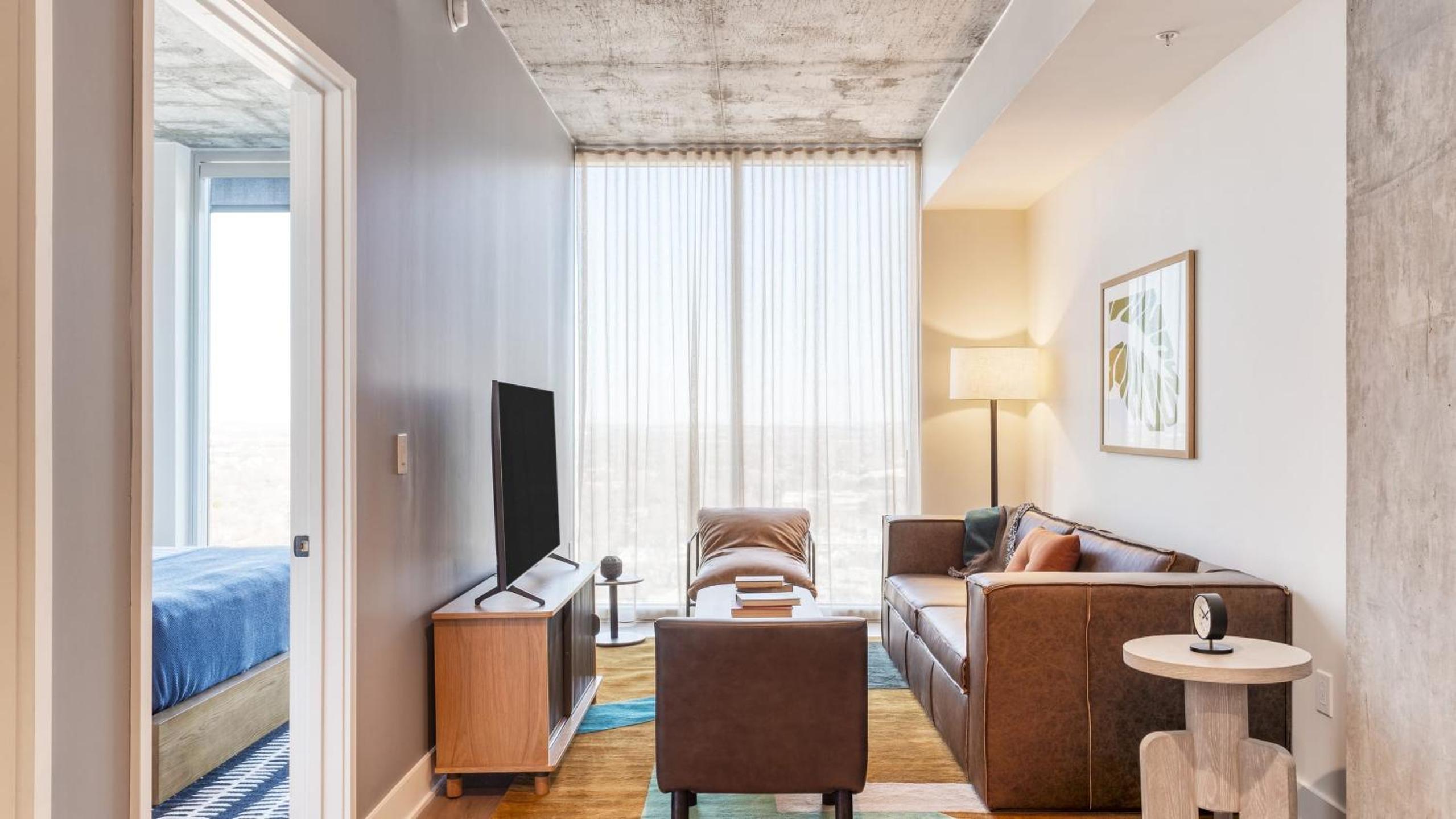 Luxe High Rise near DT Austin w Views Rooftop Pool Gym Luxe Amenities