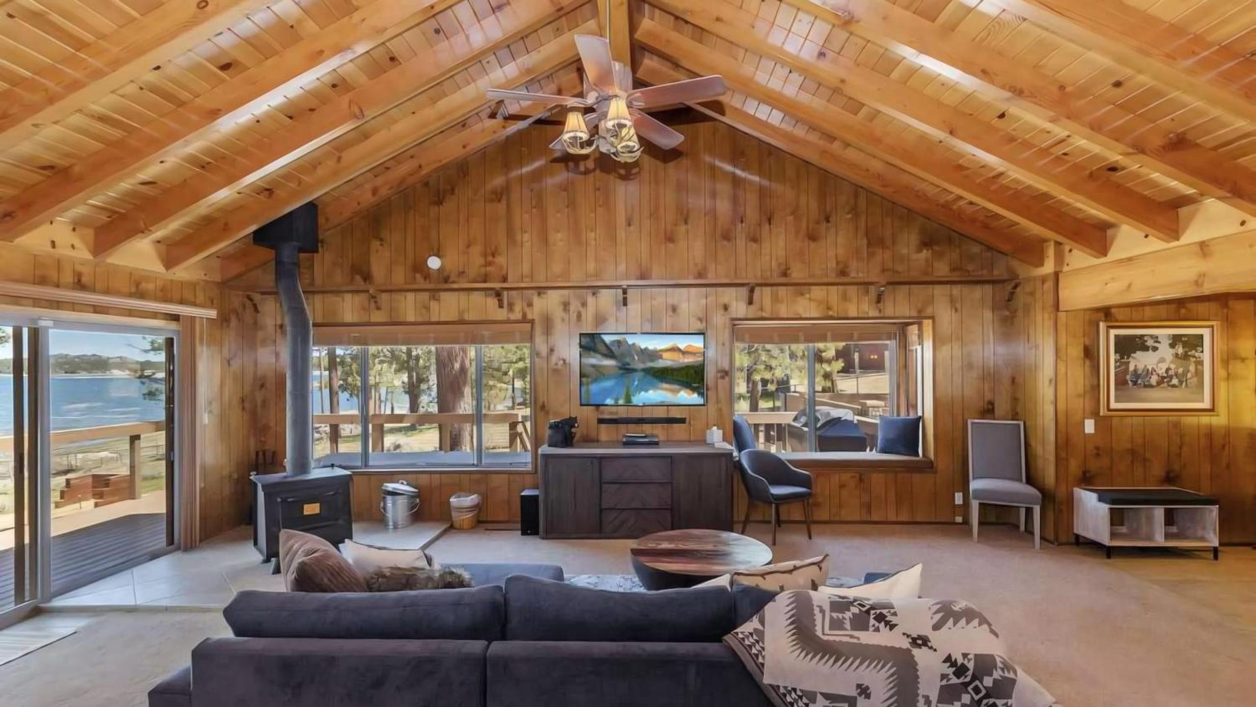 Sleeps 23 2 Homes Lakefront Private Dock Hot Tub Game Room Swingset View
