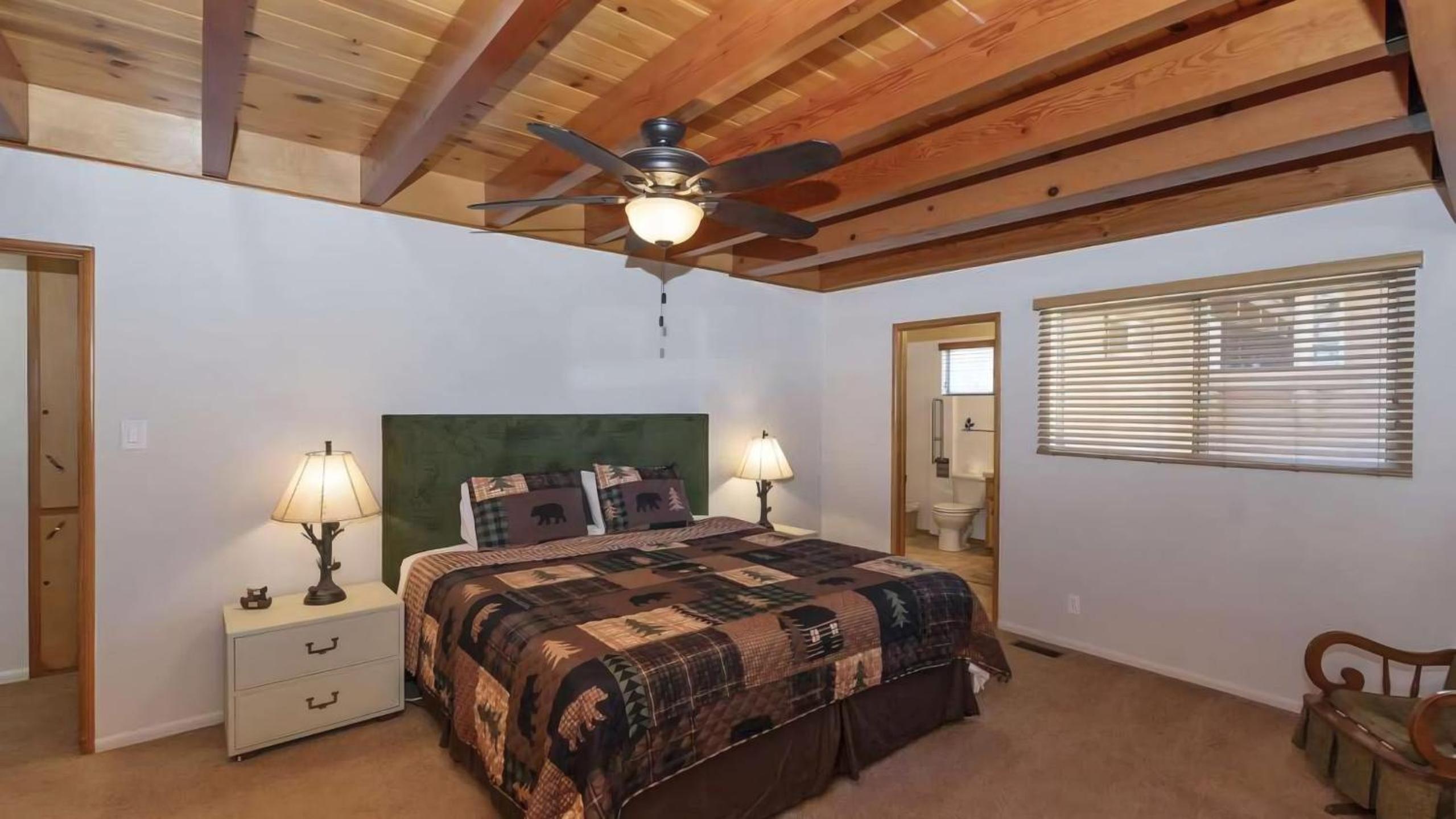 Sleeps 23 2 Homes Lakefront Private Dock Hot Tub Game Room Swingset View