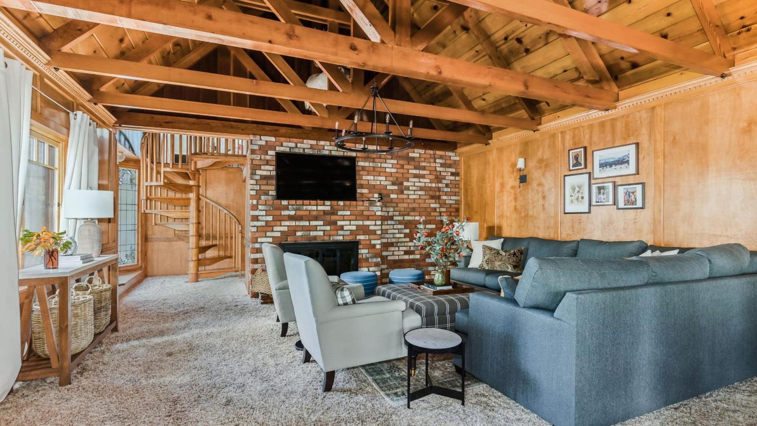 Sleeps 23 2 Homes Lakefront Private Dock Hot Tub Game Room Swingset View