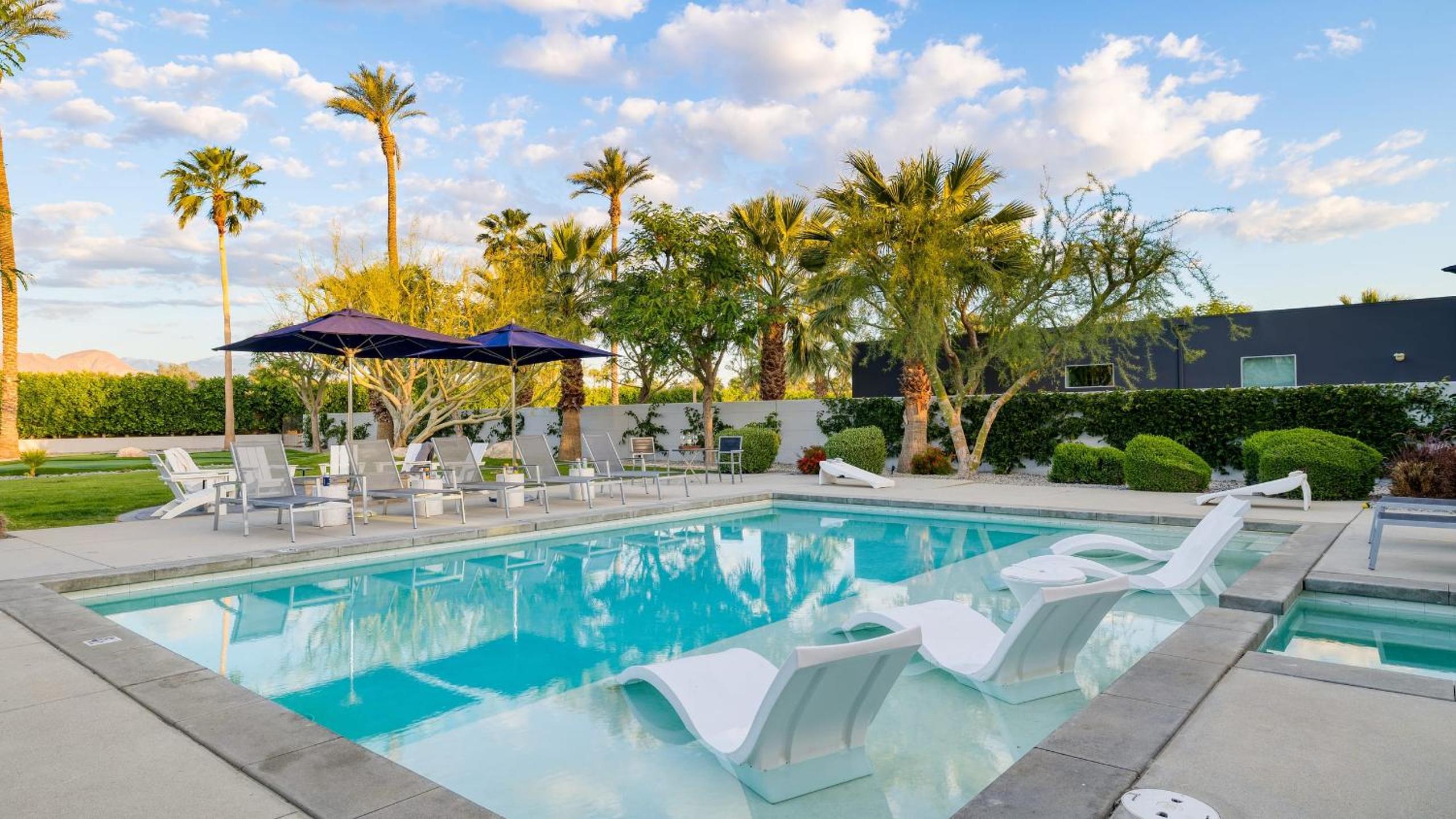 2 Villas PoolSpa Putting Green Bocce Polo Villas Solstice by AvantStay