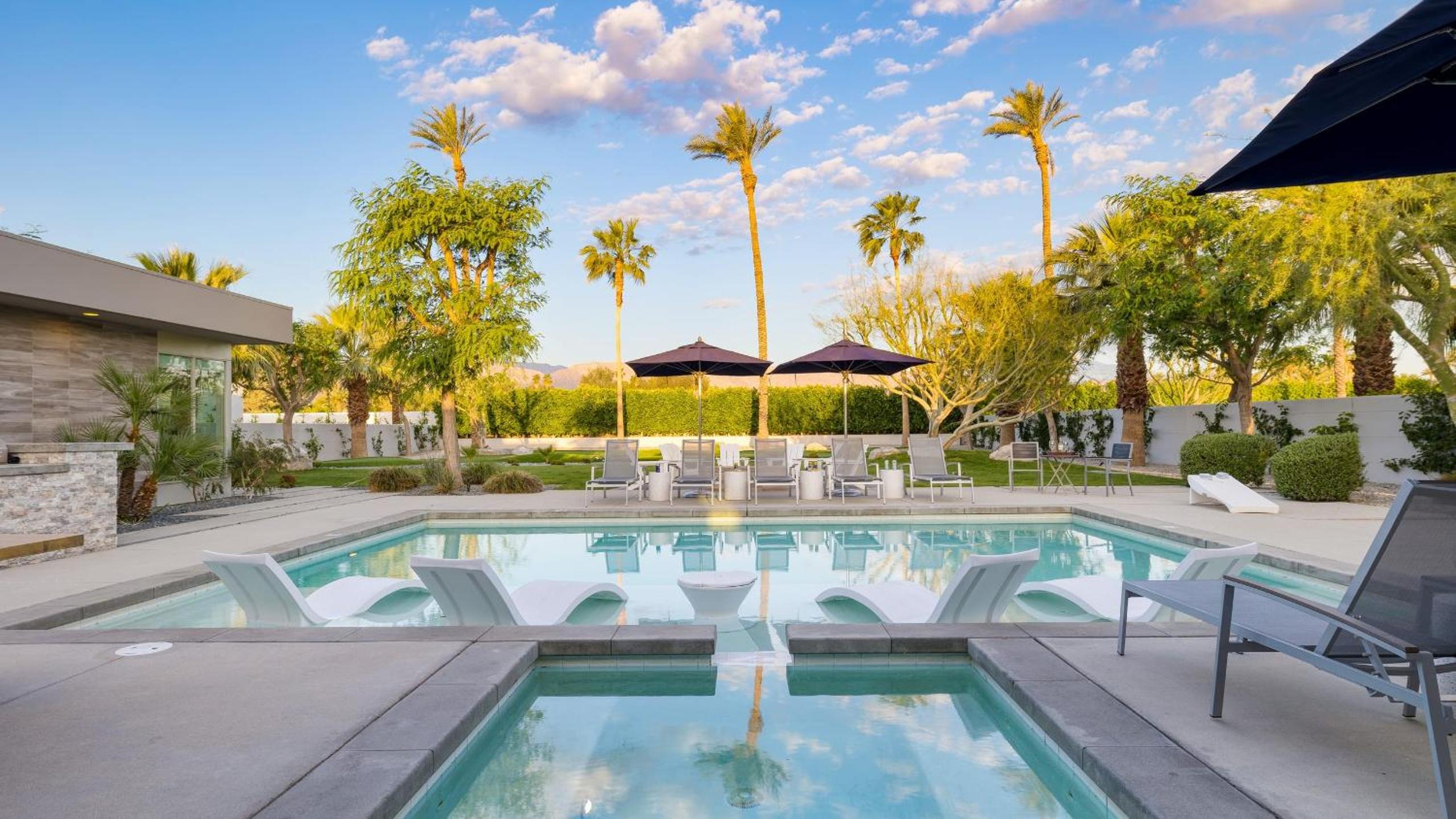 2 Villas PoolSpa Putting Green Bocce Polo Villas Solstice by AvantStay