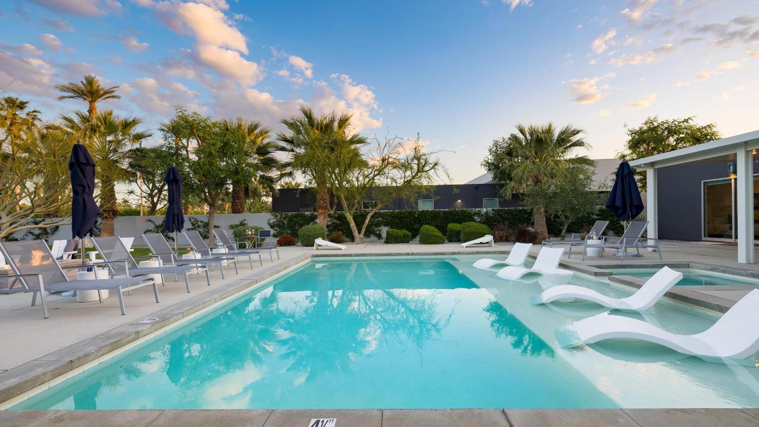 2 Villas PoolSpa Putting Green Bocce Polo Villas Solstice by AvantStay