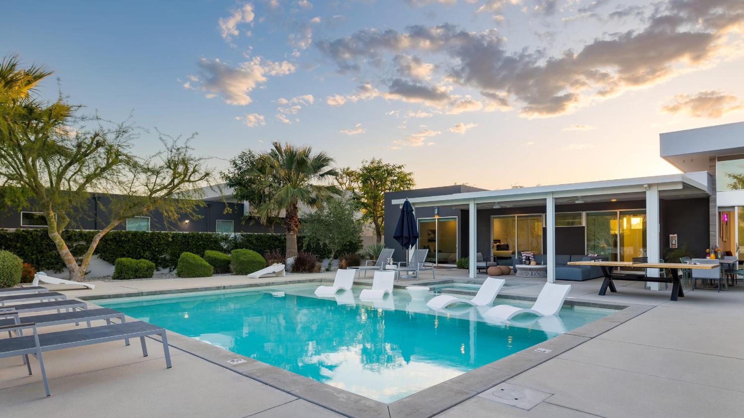 2 Villas PoolSpa Putting Green Bocce Polo Villas Solstice by AvantStay