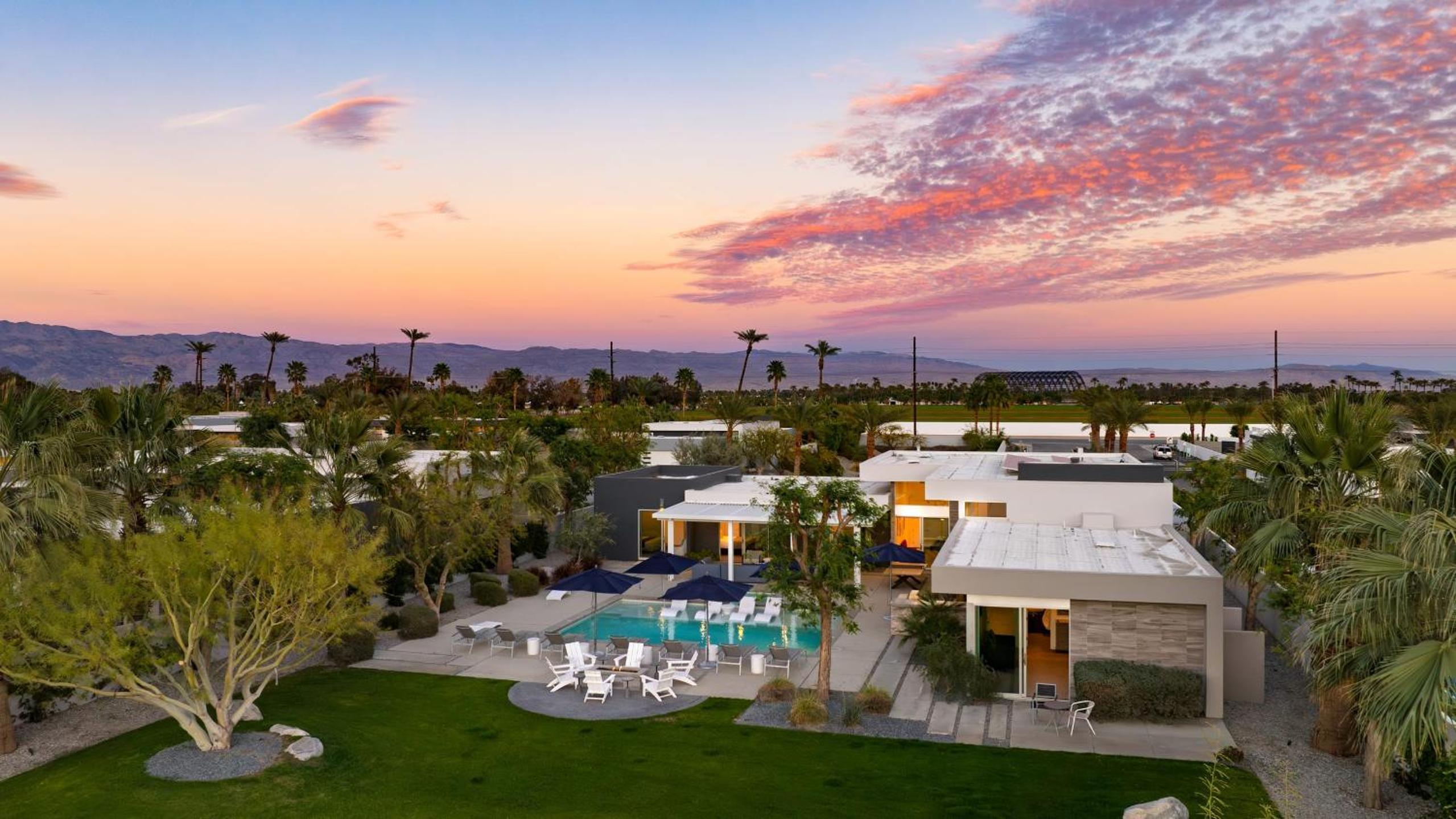 2 Villas PoolSpa Putting Green Bocce Polo Villas Solstice by AvantStay