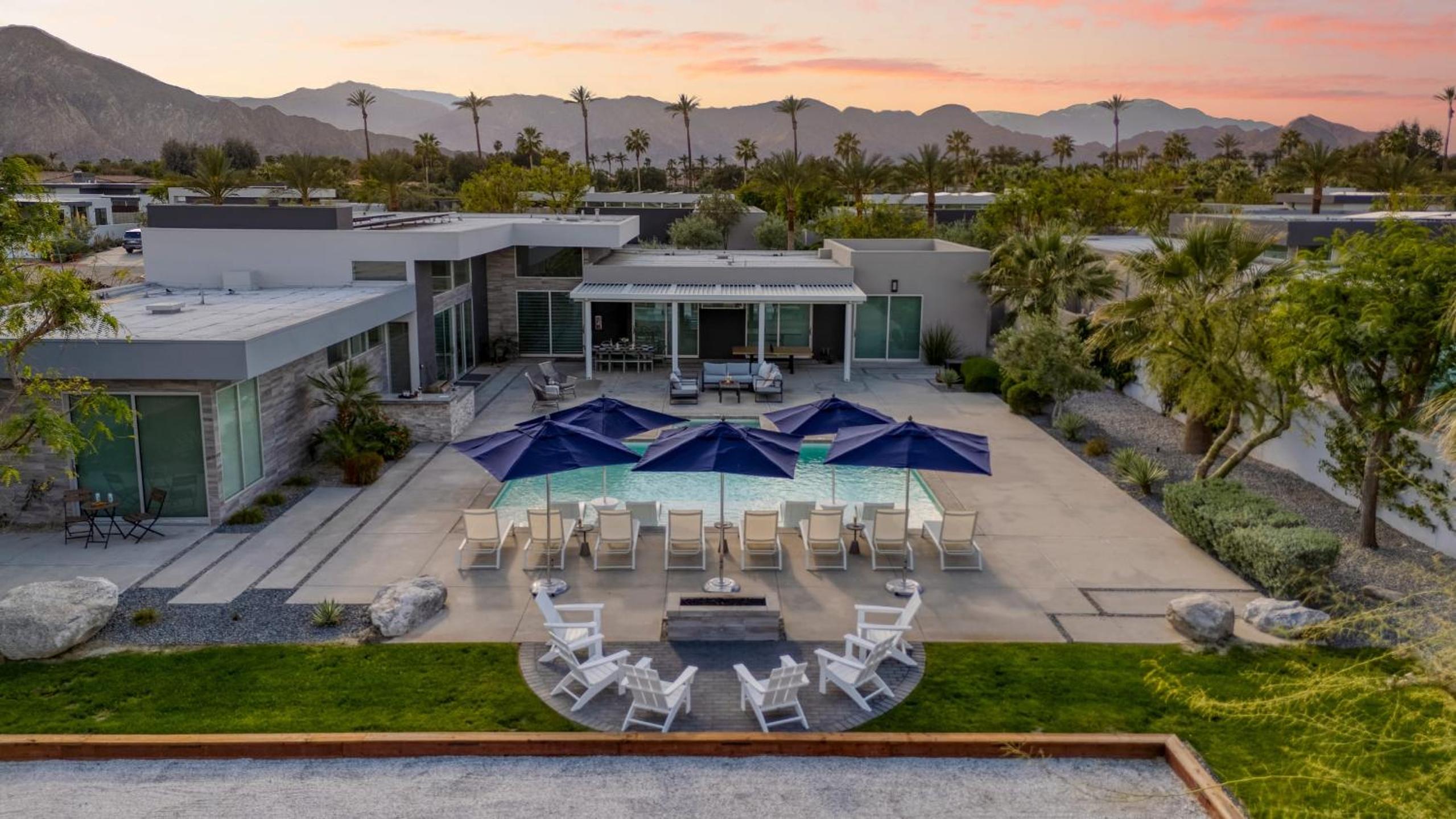 2 Villas PoolSpa Putting Green Bocce Polo Villas Solstice by AvantStay
