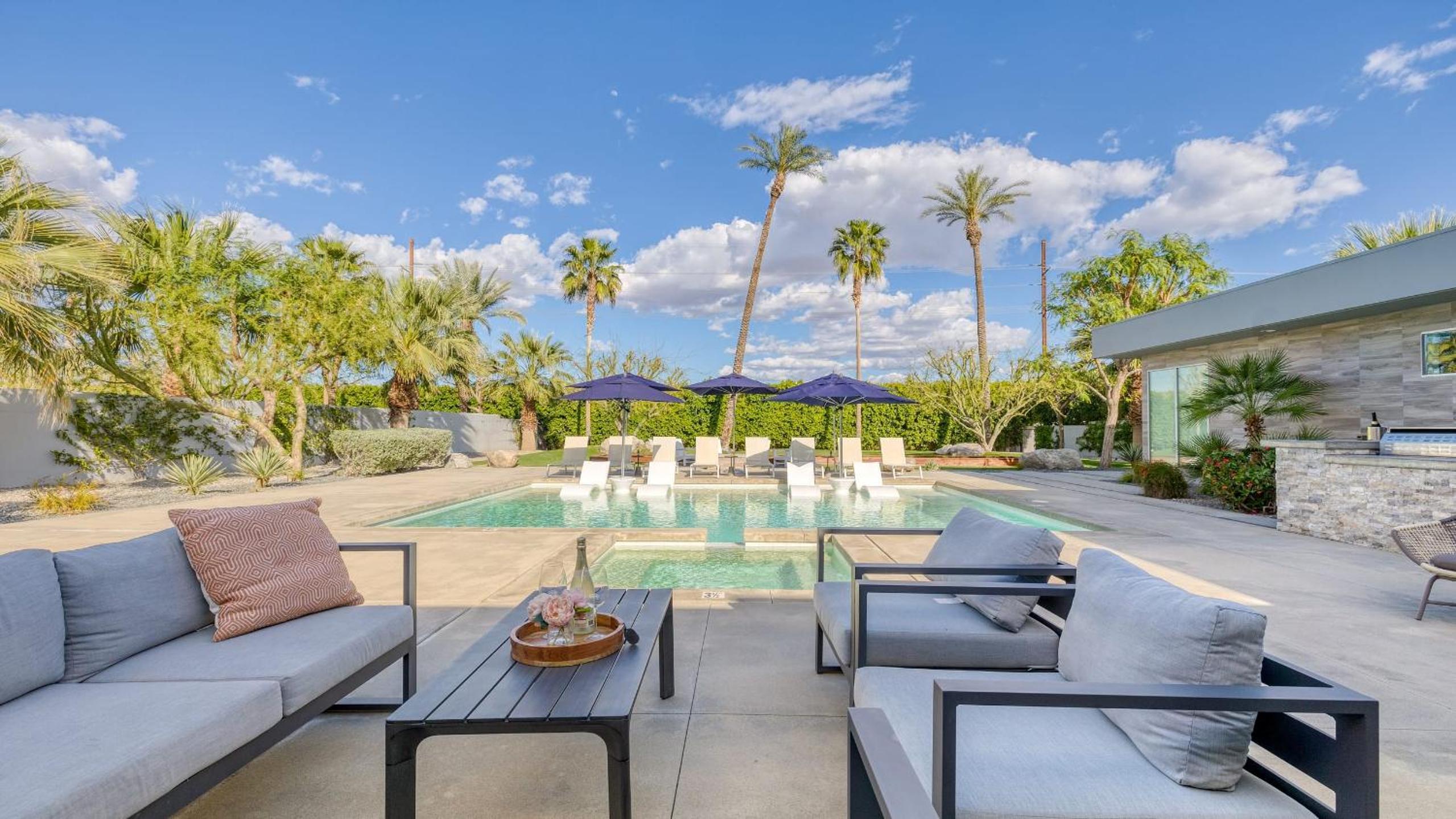 2 Villas PoolSpa Putting Green Bocce Polo Villas Solstice by AvantStay