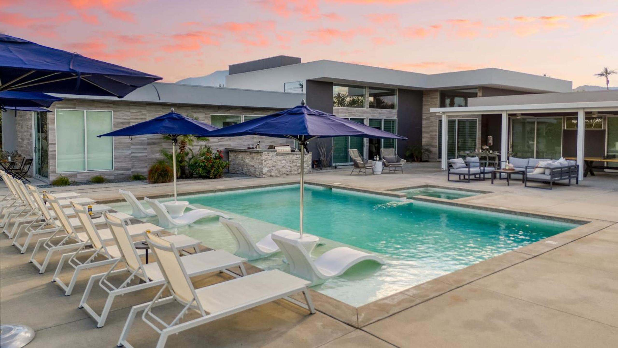 2 Villas PoolSpa Putting Green Bocce Polo Villas Solstice by AvantStay