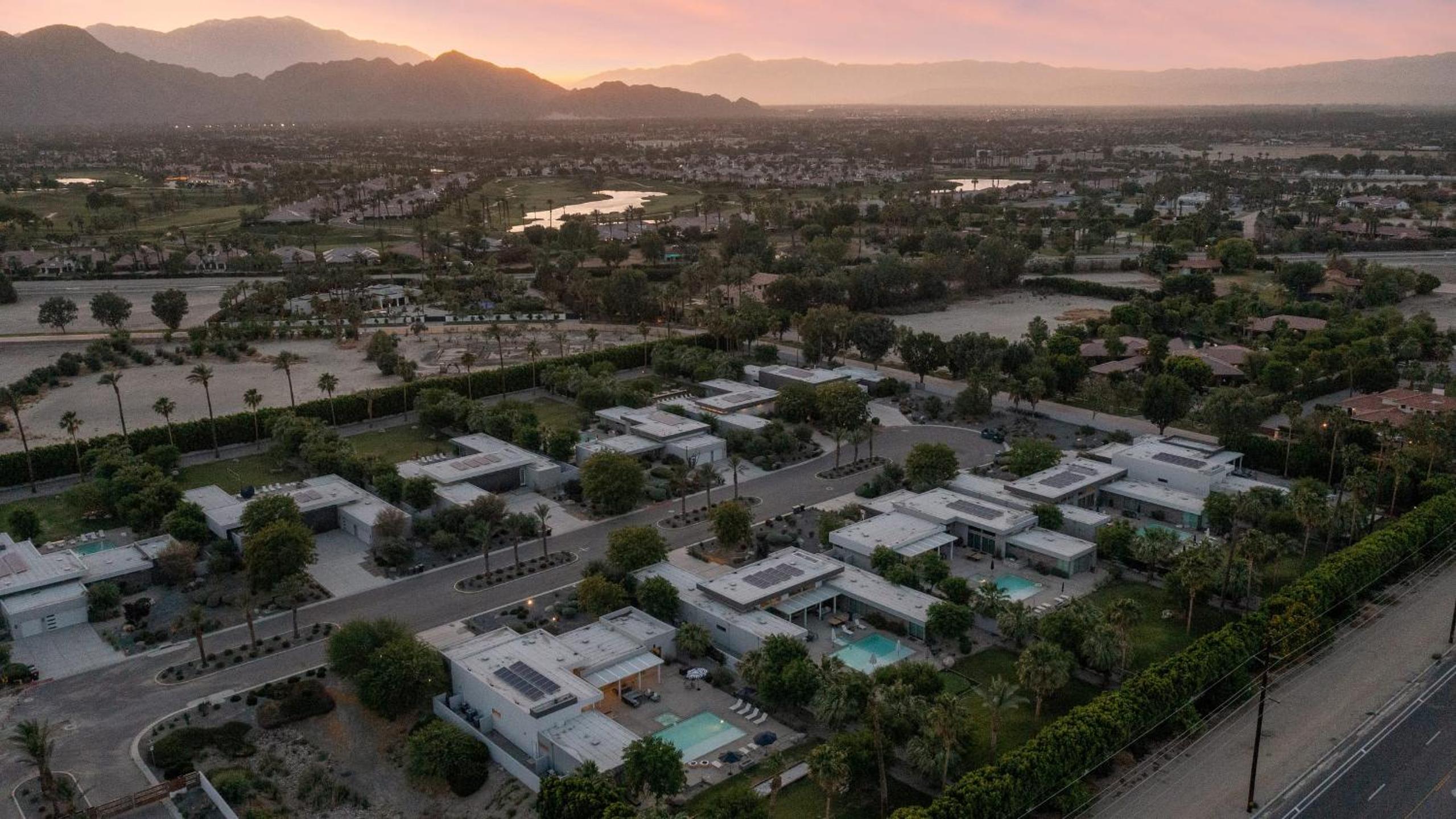 2 Villas PoolSpa Putting Green Bocce Polo Villas Solstice by AvantStay