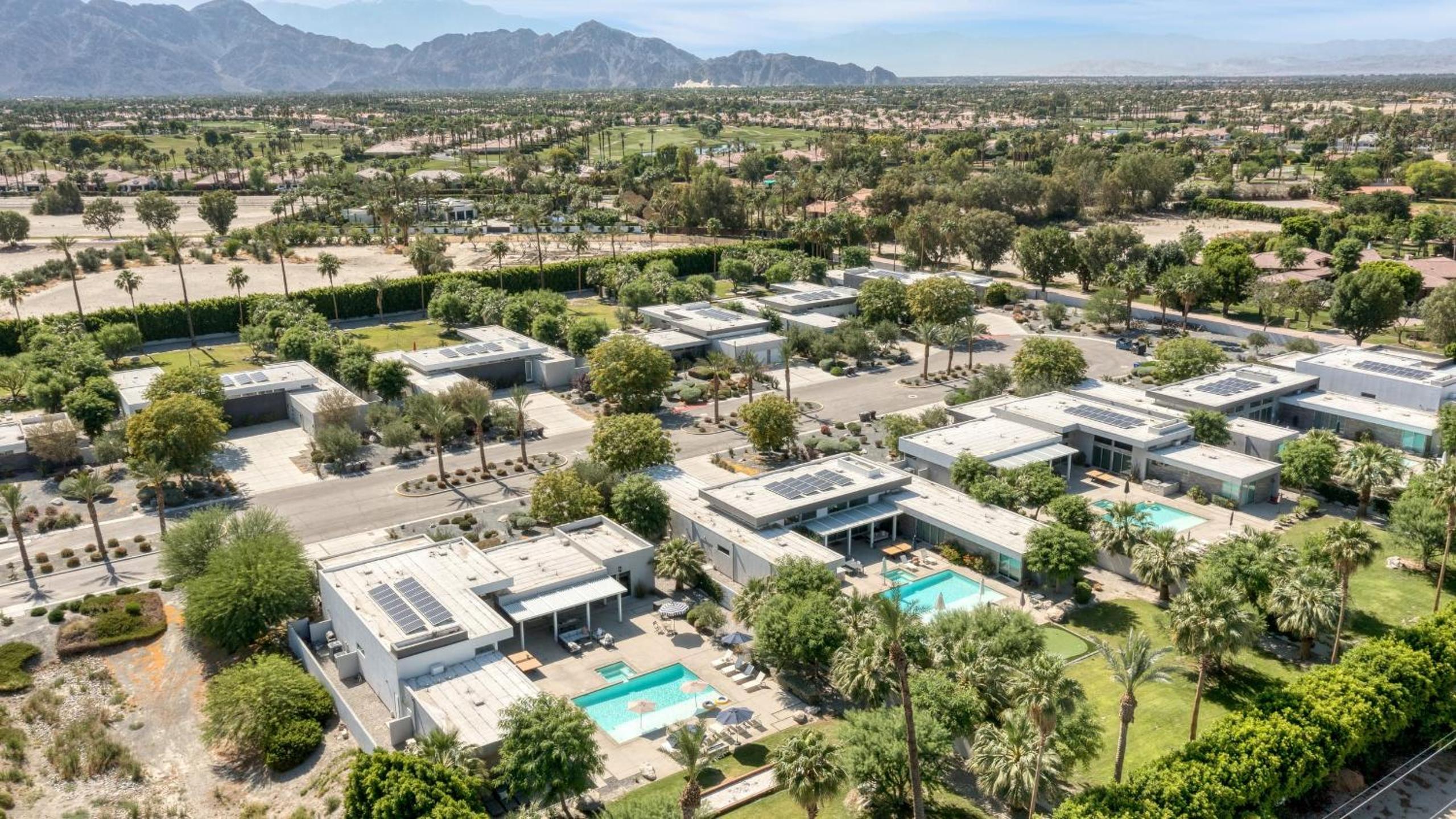2 Villas PoolSpa Putting Green Bocce Polo Villas Solstice by AvantStay