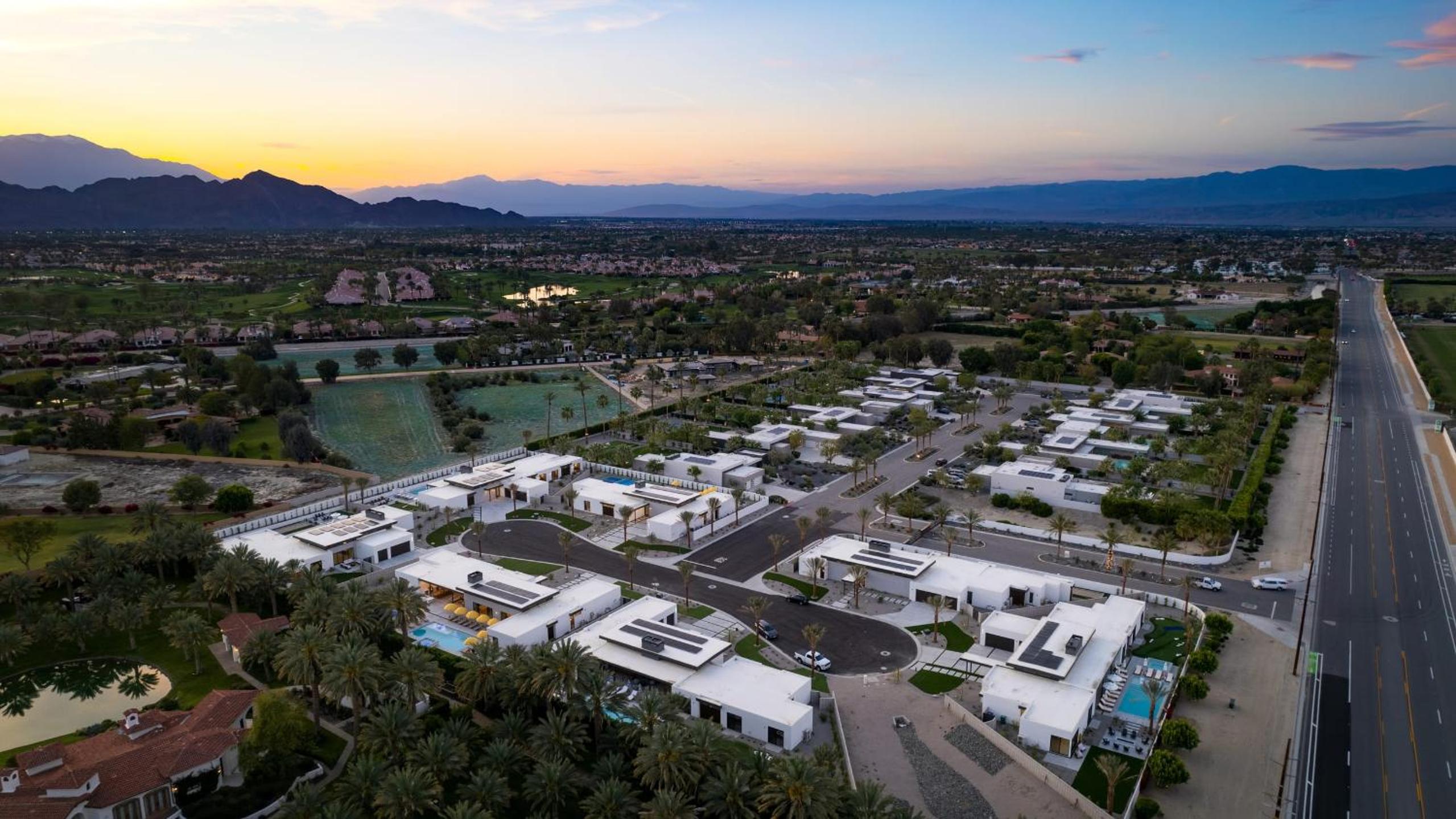 2 Villas PoolSpa Putting Green Bocce Polo Villas Solstice by AvantStay